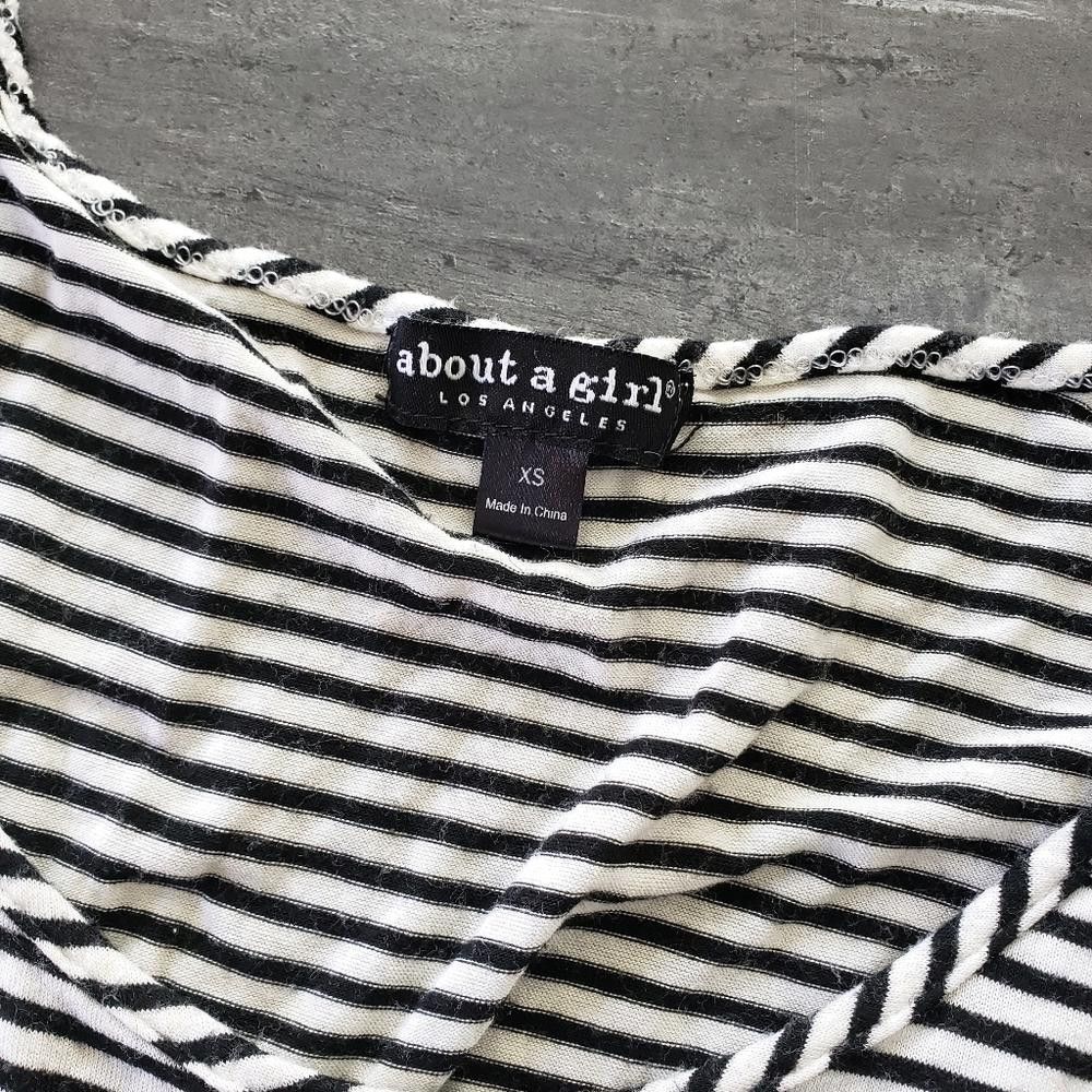 Designer Black White Striped AAG Cropped Short Sleeve Size XS / US 0-2 / IT 36-38 - 4 Thumbnail