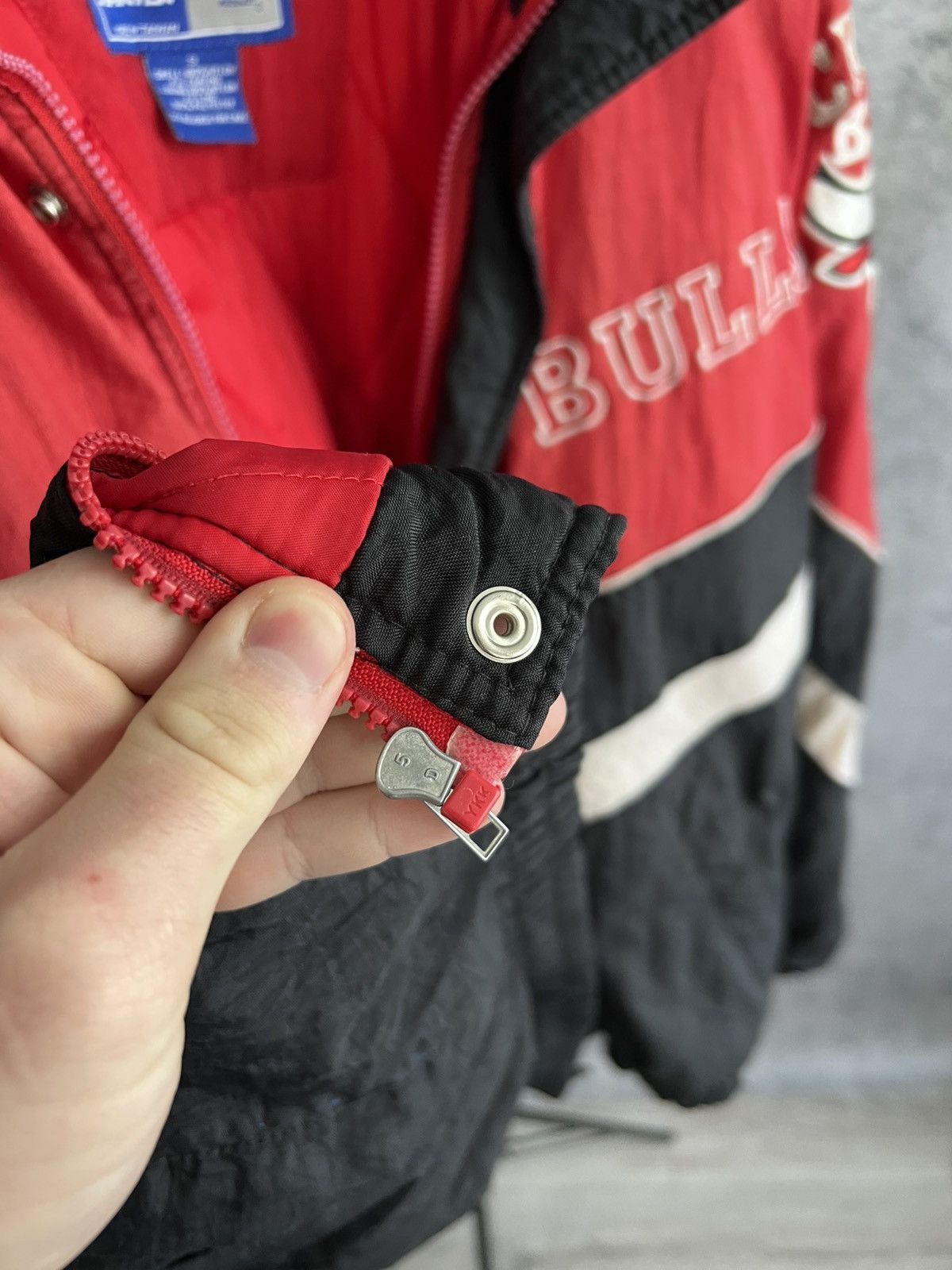 Starter Vintage Starter NBA Chicago Bulls Jacket 1990s Nylon Size US S / EU 44-46 / 1 - 8 Thumbnail