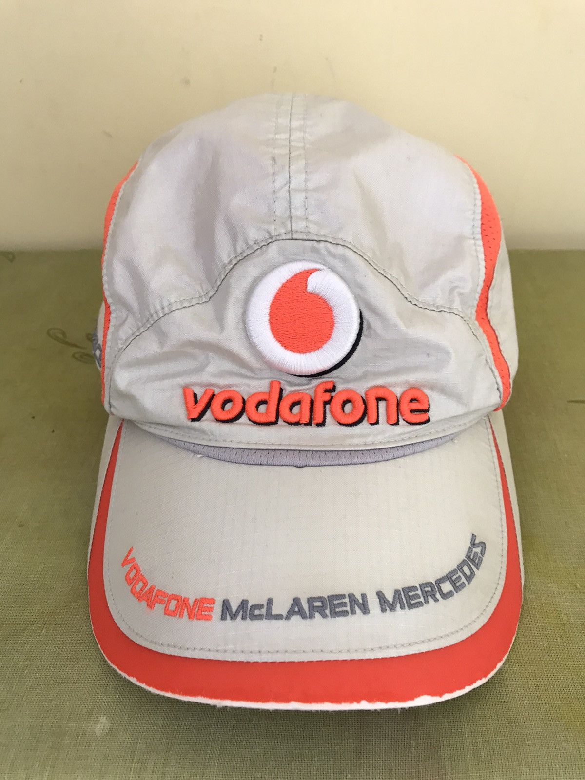 Mercedes Benz Vodafone McLaren Mercedes F1 Formula One racing team hat ...