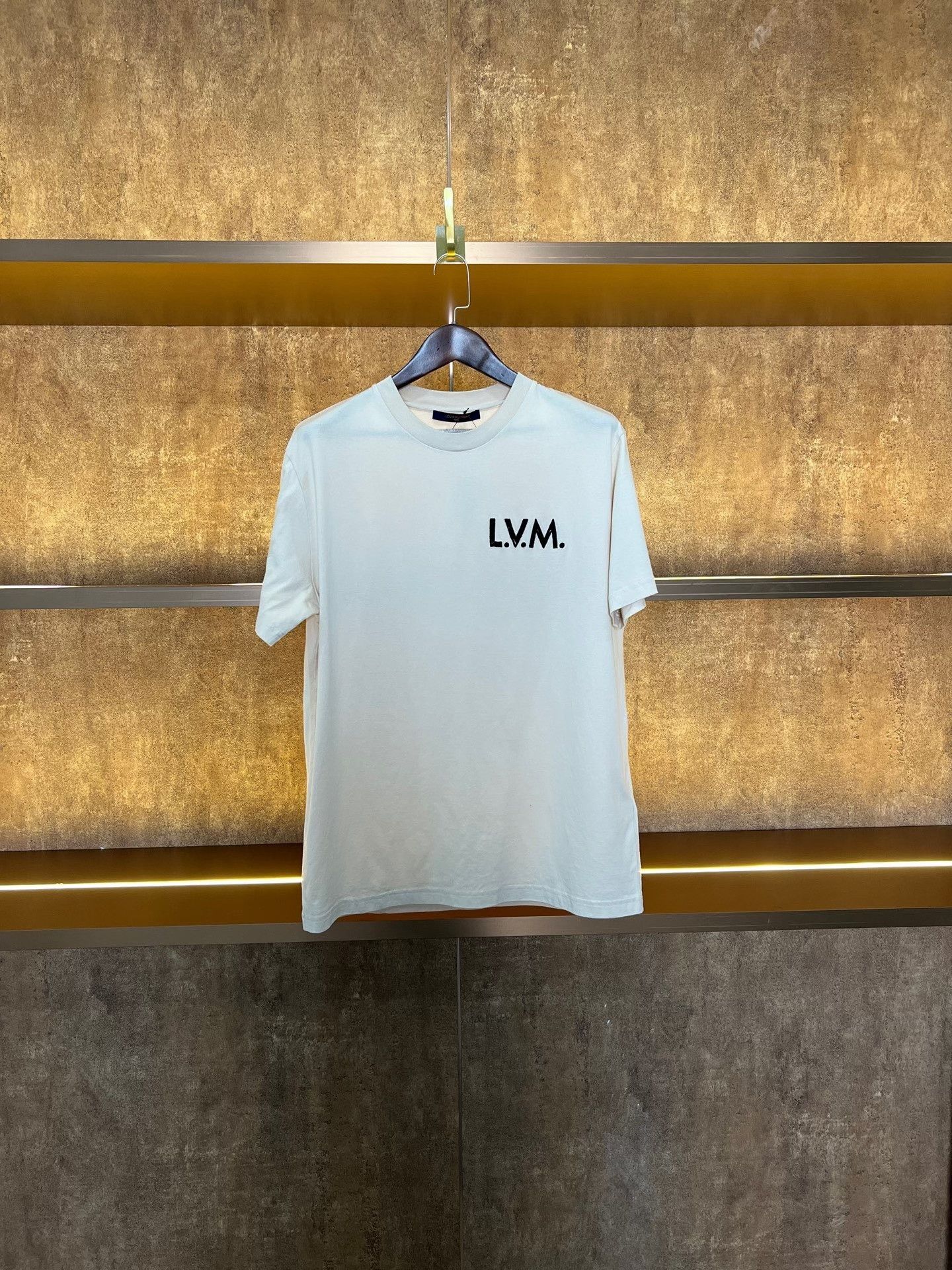 Louis Vuitton LV Printed Short-Sleeve T-Shirt Size US XL / EU 56 / 4 - 1 Thumbnail
