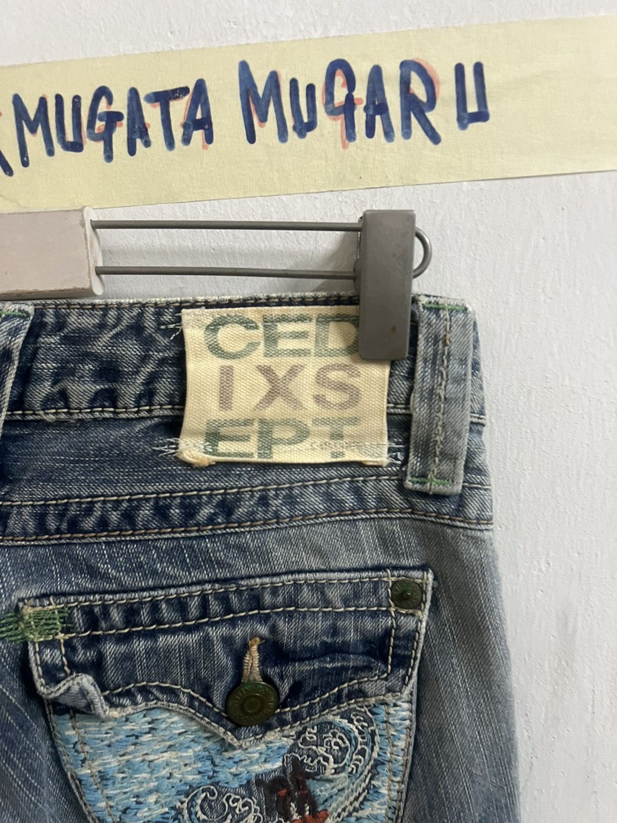 Designer × Japanese Brand FLARED LOW RISE SEVEN TEEN DISTRESSED DENIM PANT Size US 29 - 9 Thumbnail
