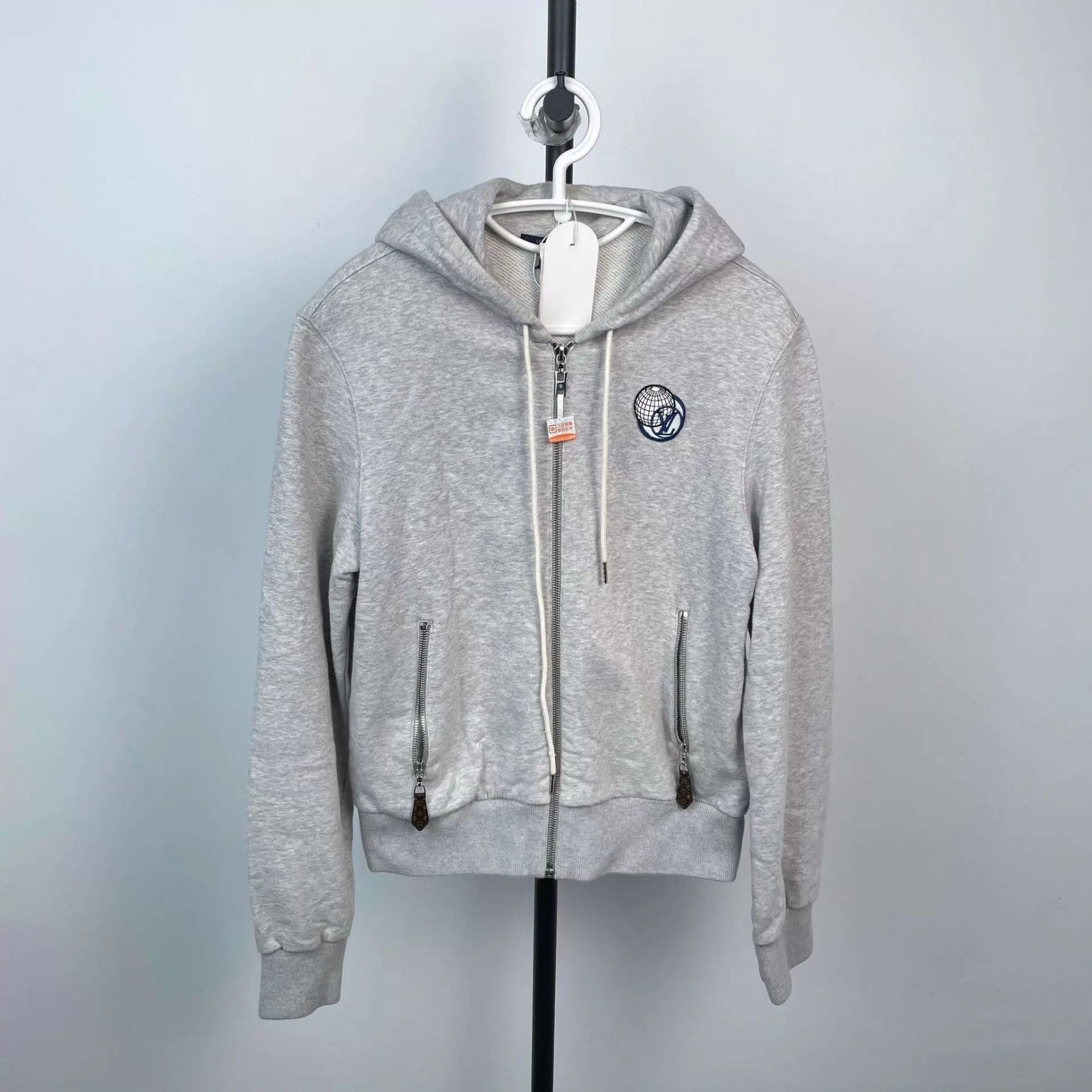 Louis Vuitton LV Cotton Earth Logo Gray M Zipper Hoodie Size M / US 6-8 / IT 42-44 - 1 Thumbnail