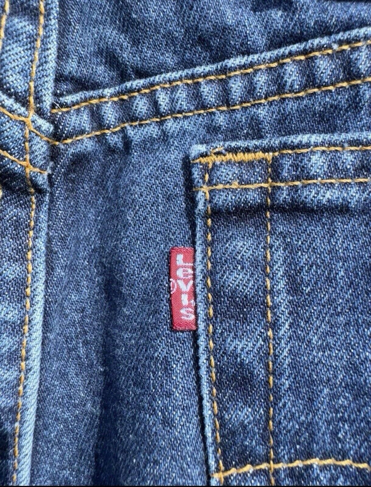Levi's Vintage Levis 560 90s Blue Wash Loose Fit Jeans Womens 14 Size 36" / US 14 / IT 50 - 9 Thumbnail