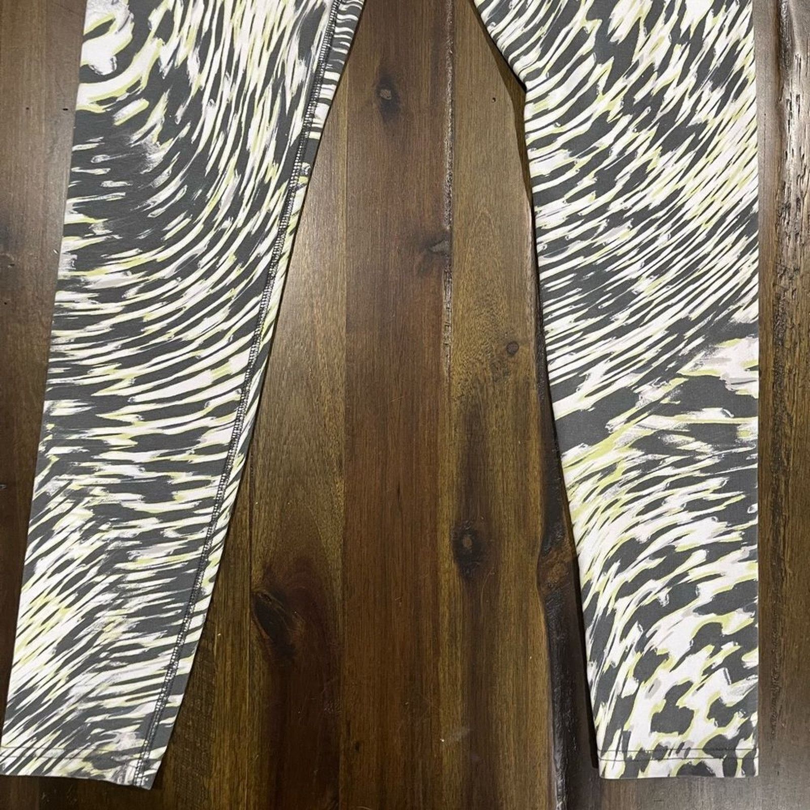 Nike Nike Womens Leg-A-See Windblur Leggings Abstract Size M Size 28" / US 6 / IT 42 - 6 Thumbnail