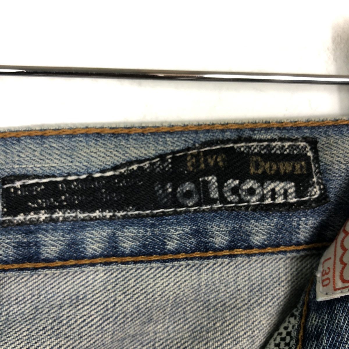 Volcom 🔥Distressed Denim Jeans Volcom Japan Rare Design Size US 34 / EU 50 - 13 Thumbnail