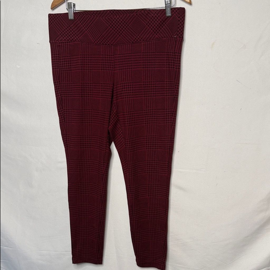 Torrid NWOT Torrid Studio Pixie Ponte slim pants leggings sz 12 Size 34" / US 12 / IT 48 - 1 Thumbnail
