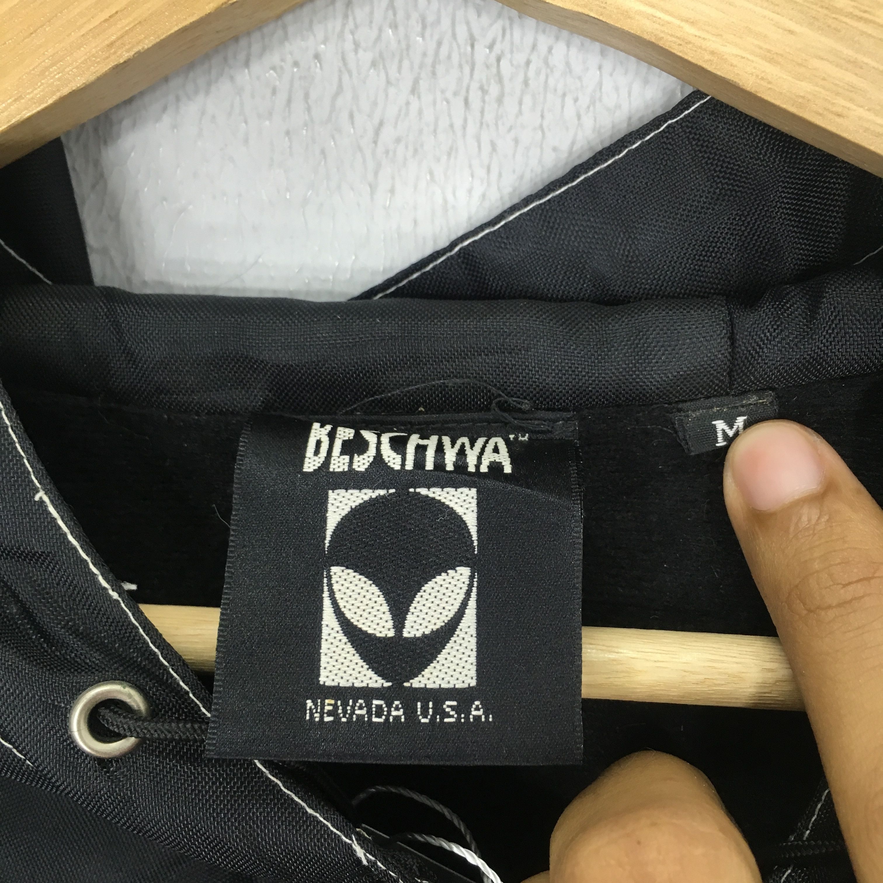 Alien Workshop Vintage 90's Beschwa Nevada USA Big Printed Alien Skateboard Size US M / EU 48-50 / 2 - 17 Thumbnail