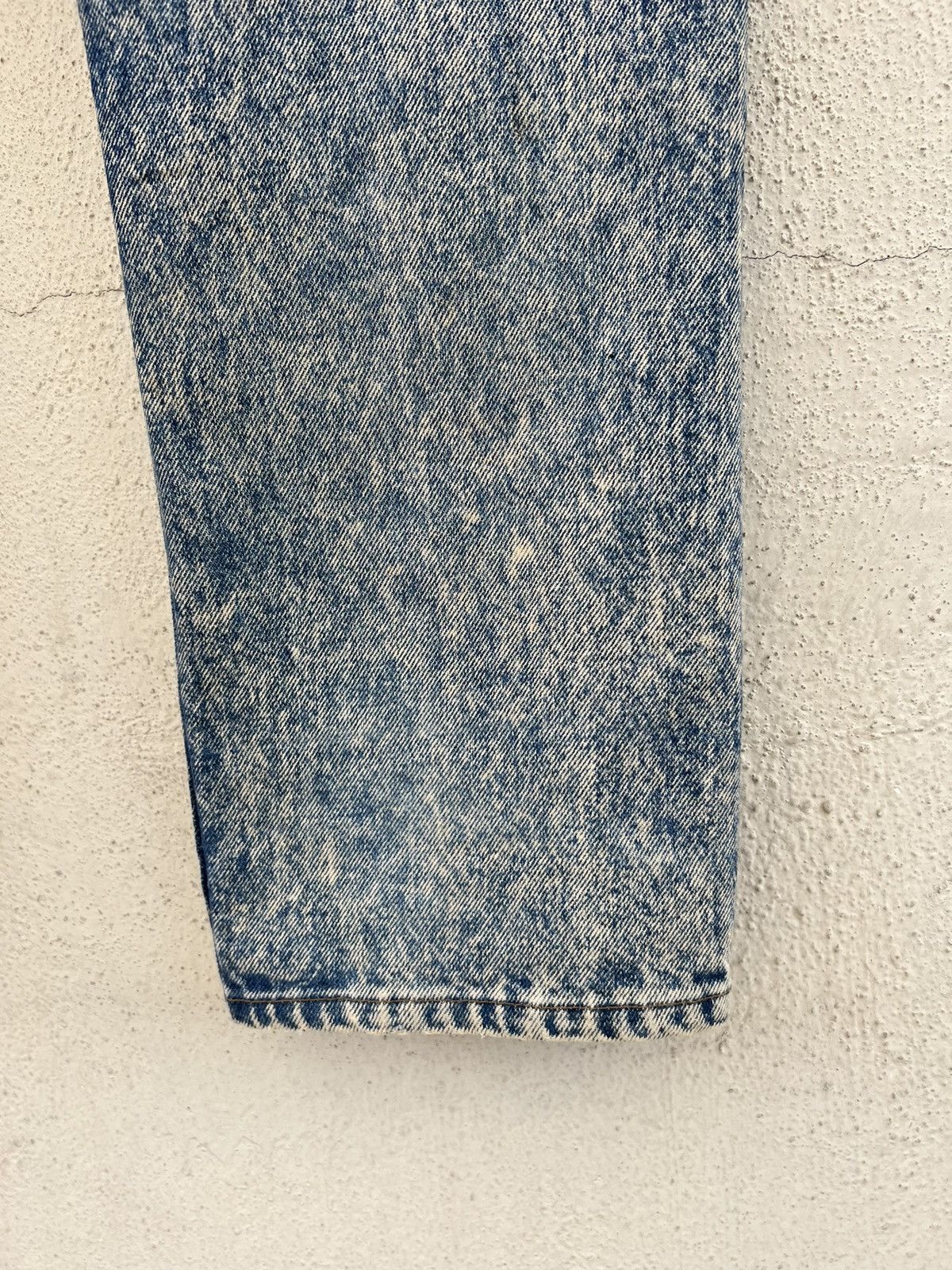Levi's Vintage 80s Levi’s 505 Mud Acid Wash Denim Rips Knee Jeans Size US 34 / EU 50 - 22 Thumbnail