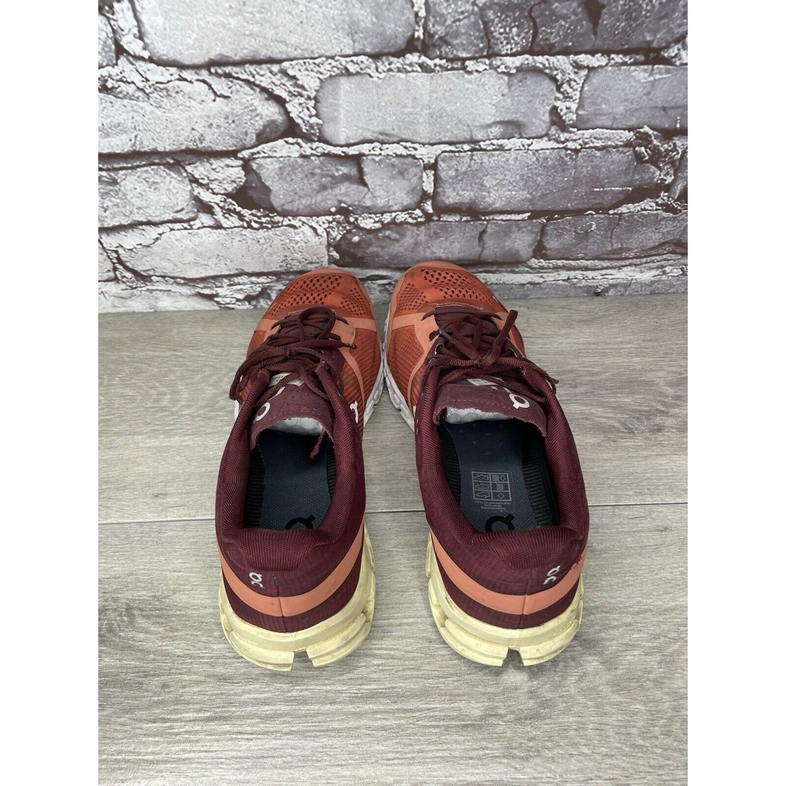 On On Cloudflow Flare Dawn Burgundy Red Synthetic Lace Gym Shoe Size US 9.5 / EU 42-43 - 13 Thumbnail