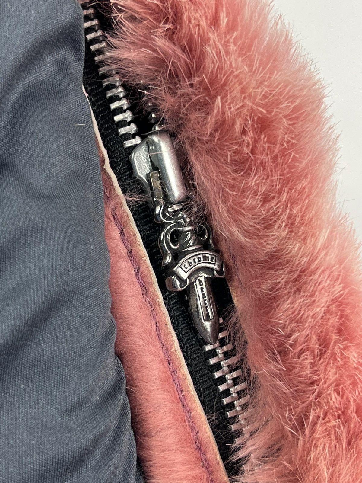 Chrome Hearts SUPER SOFT FUR MINI PINK POUCH Size ONE SIZE - 3 Thumbnail