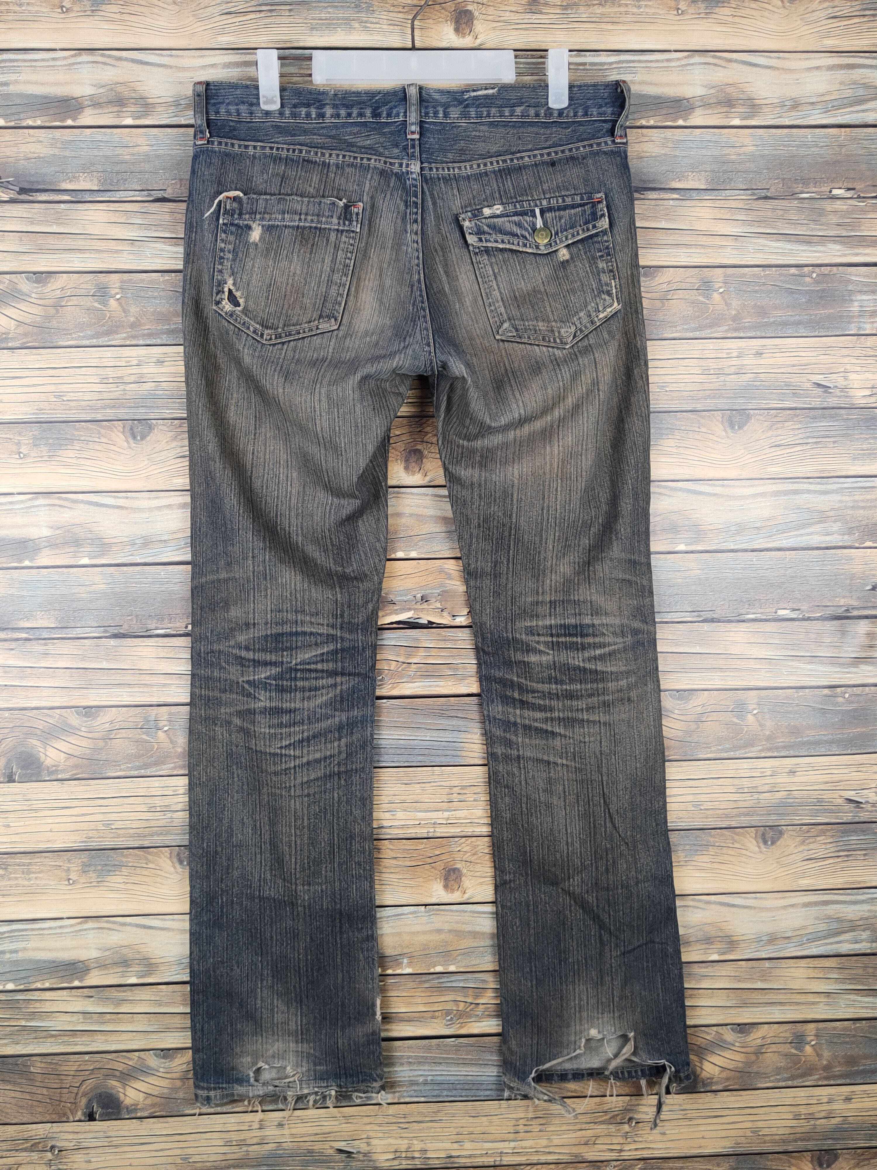 Japanese Brand Uniqlo Dark Blue Distressed Ripped Jeans #W1068 Size US 31 - 7 Thumbnail