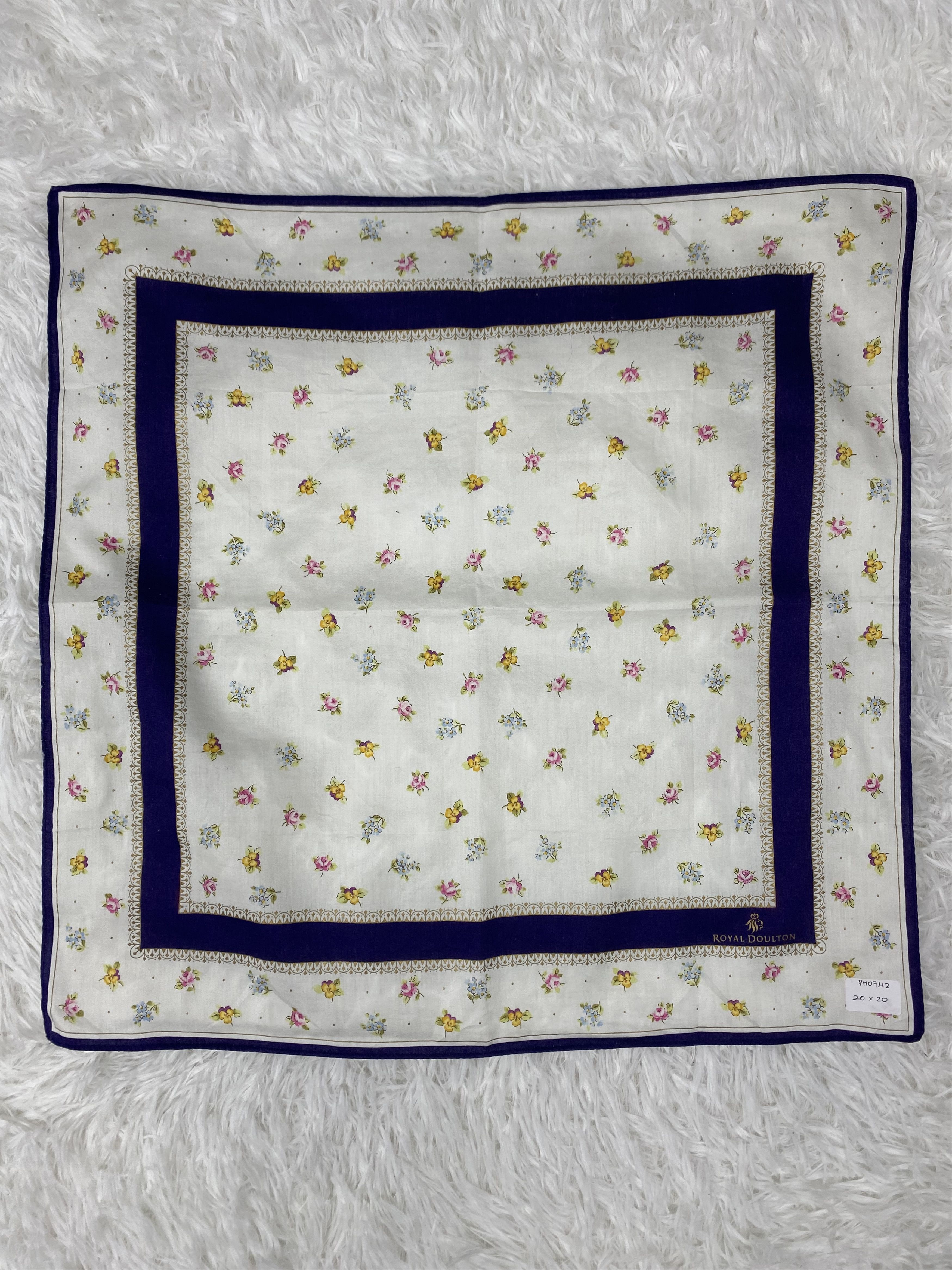 Designer × Vintage Vintage Royal Doulton Handkerchief Neckerchief PH0742 Size ONE SIZE - 3 Thumbnail