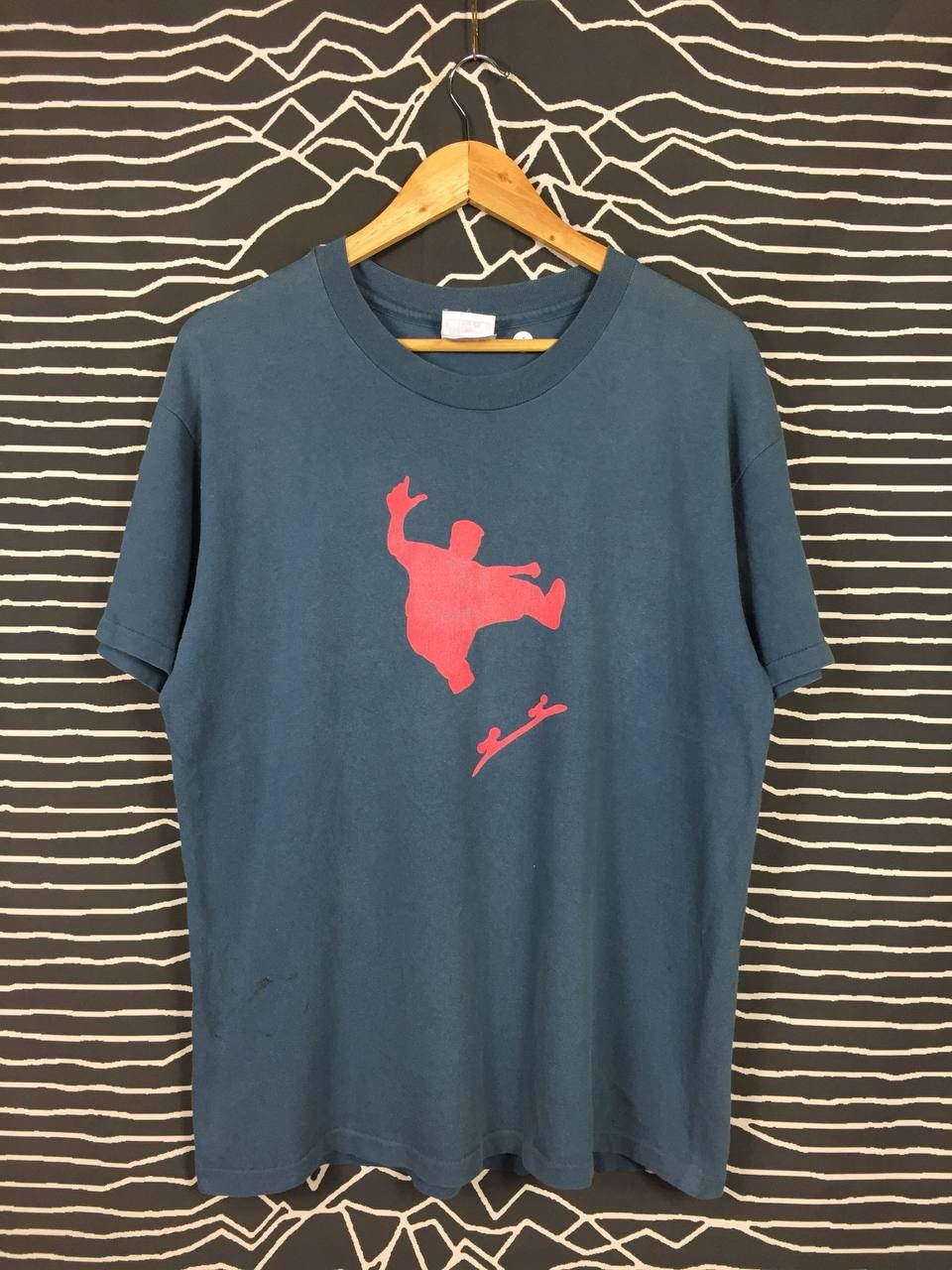 Etnies Vtg Etnies America Skateboards Big Logo Skate Tee Size US L / EU 52-54 / 3 - 2 Thumbnail