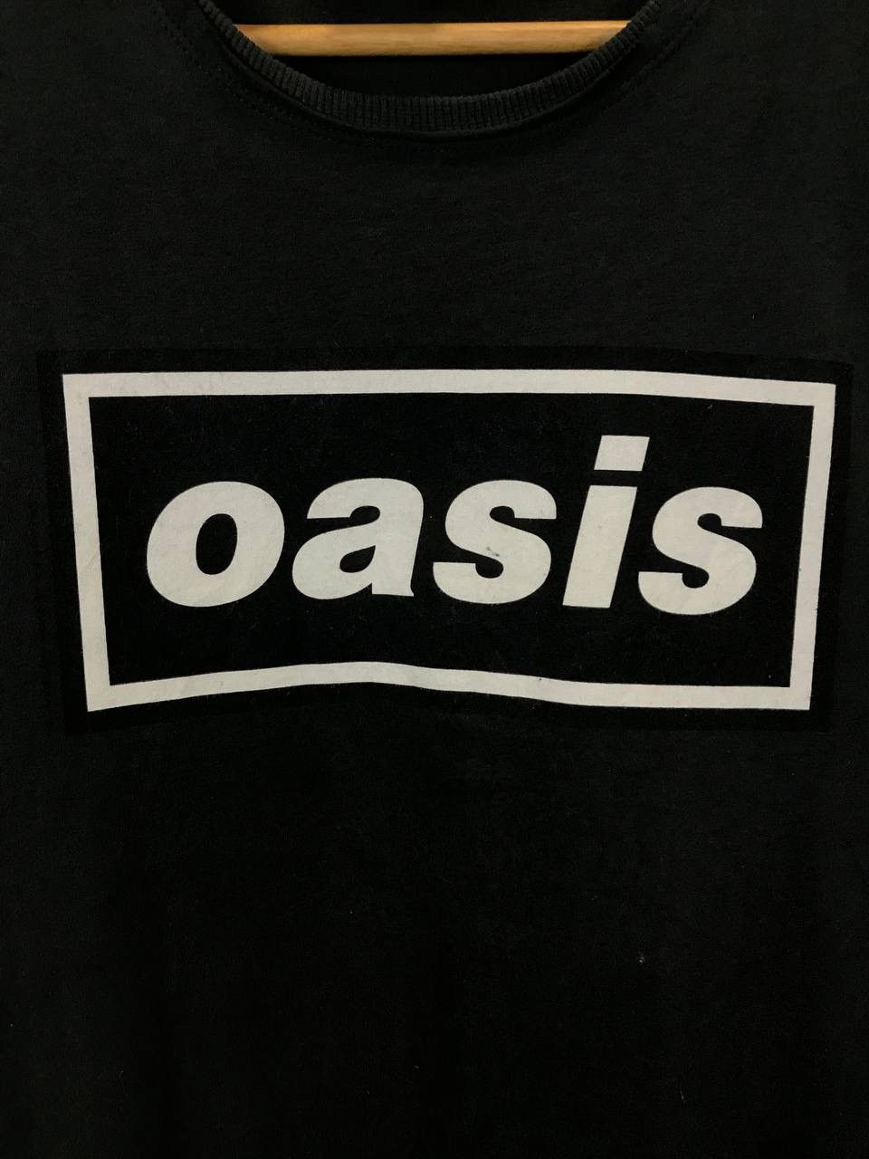 Band Tees Oasis big center logo rock band tee Size US M / EU 48-50 / 2 - 3 Thumbnail