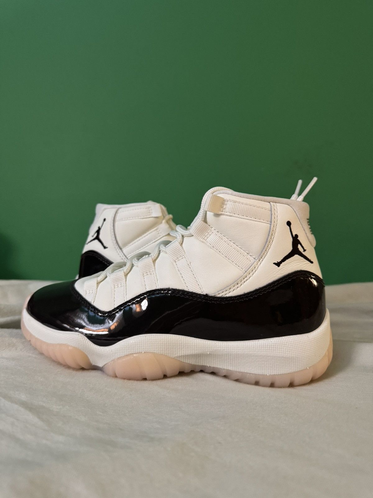 Jordan Brand Jordan 11 neapolitan 2023 Size US 5.5 / IT 35.5 - 1 Thumbnail