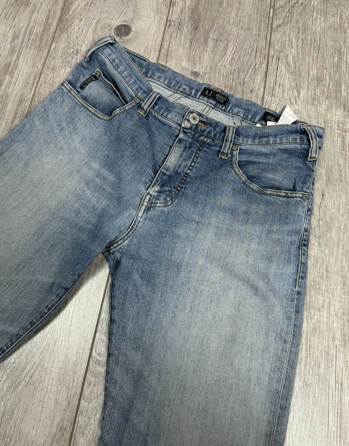 Armani × Japanese Brand × Vintage ARMANI JEANS METAL LOGO VINTAGE HYPE JAPANESE STYLE SIZE 32 Size US 32 / EU 48 - 23 Thumbnail