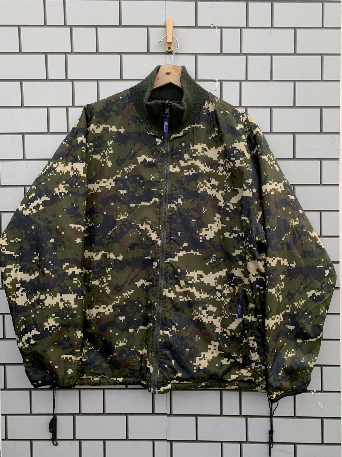 Penfield Vintage Penfield Camo Reversible Puffer Jacket Size US L / EU 52-54 / 3 - 1 Thumbnail