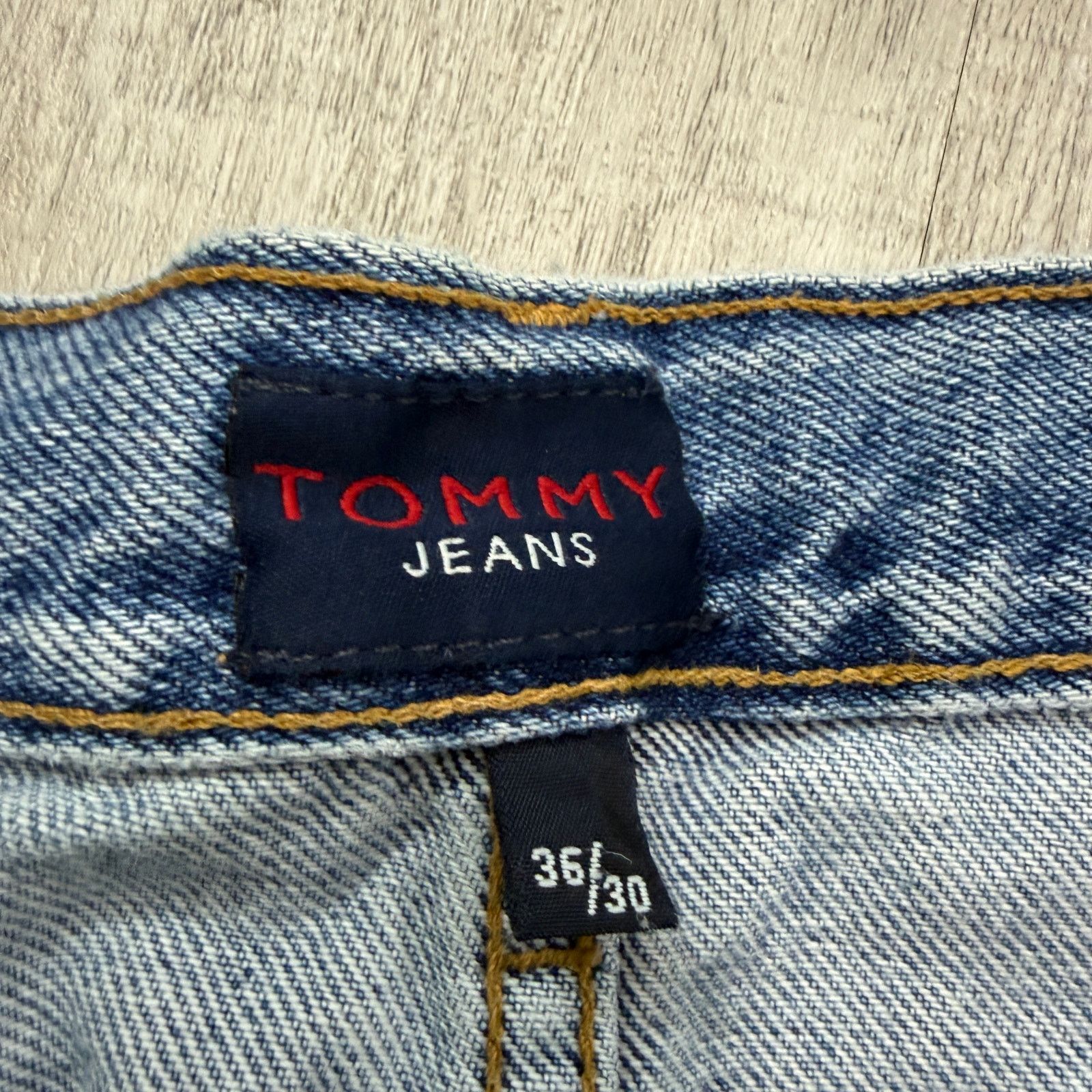 Tommy Hilfiger Vintage Tommy Hilfiger Jeans Men's 36x30 Blue Embroidered Size US 36 / EU 52 - 4 Thumbnail