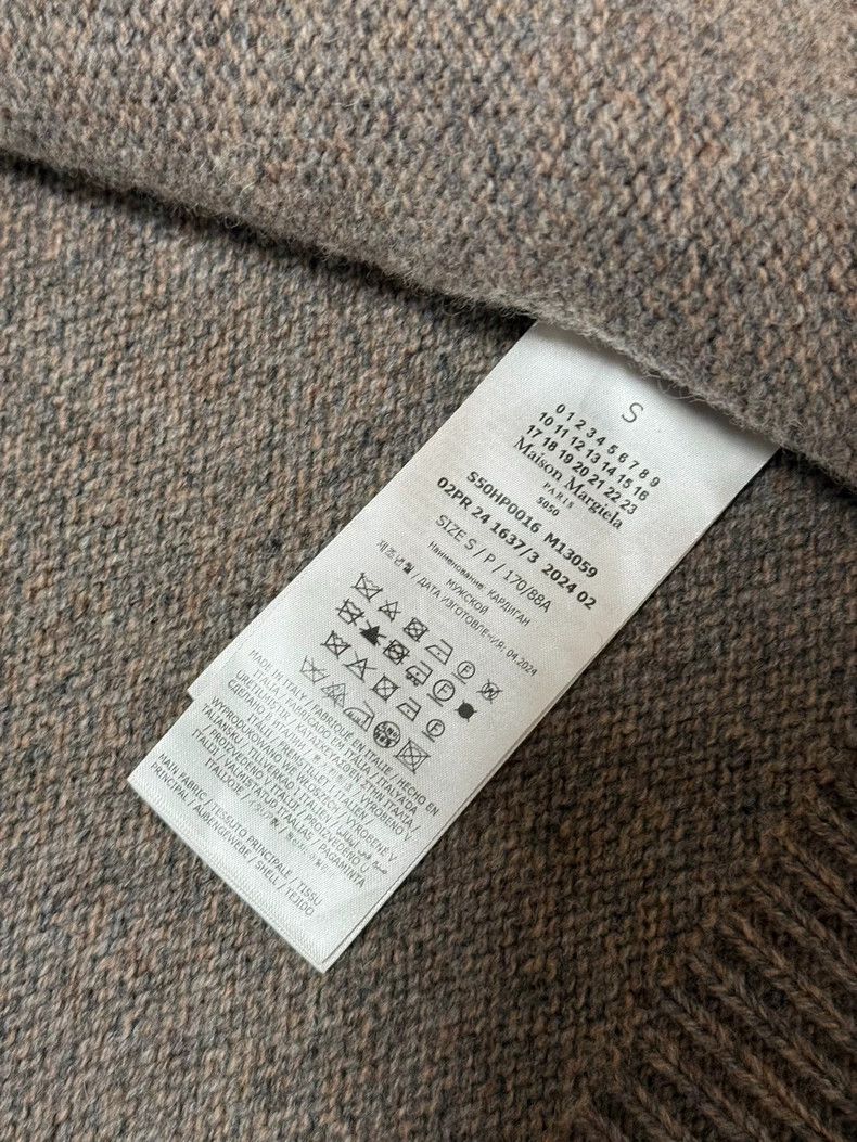 Maison Margiela Maison Margiela Wool V-neck drop-shoulder knitted warm card Size S / US 4 / IT 40 - 6 Thumbnail