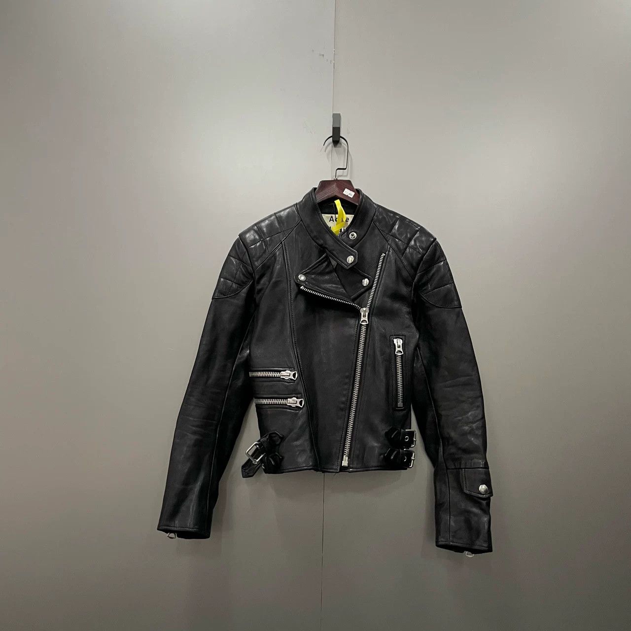 Acne Studios Acne Studios Black Zip Leather Jacket Size XXS / US 00 / IT 34 - 1 Thumbnail