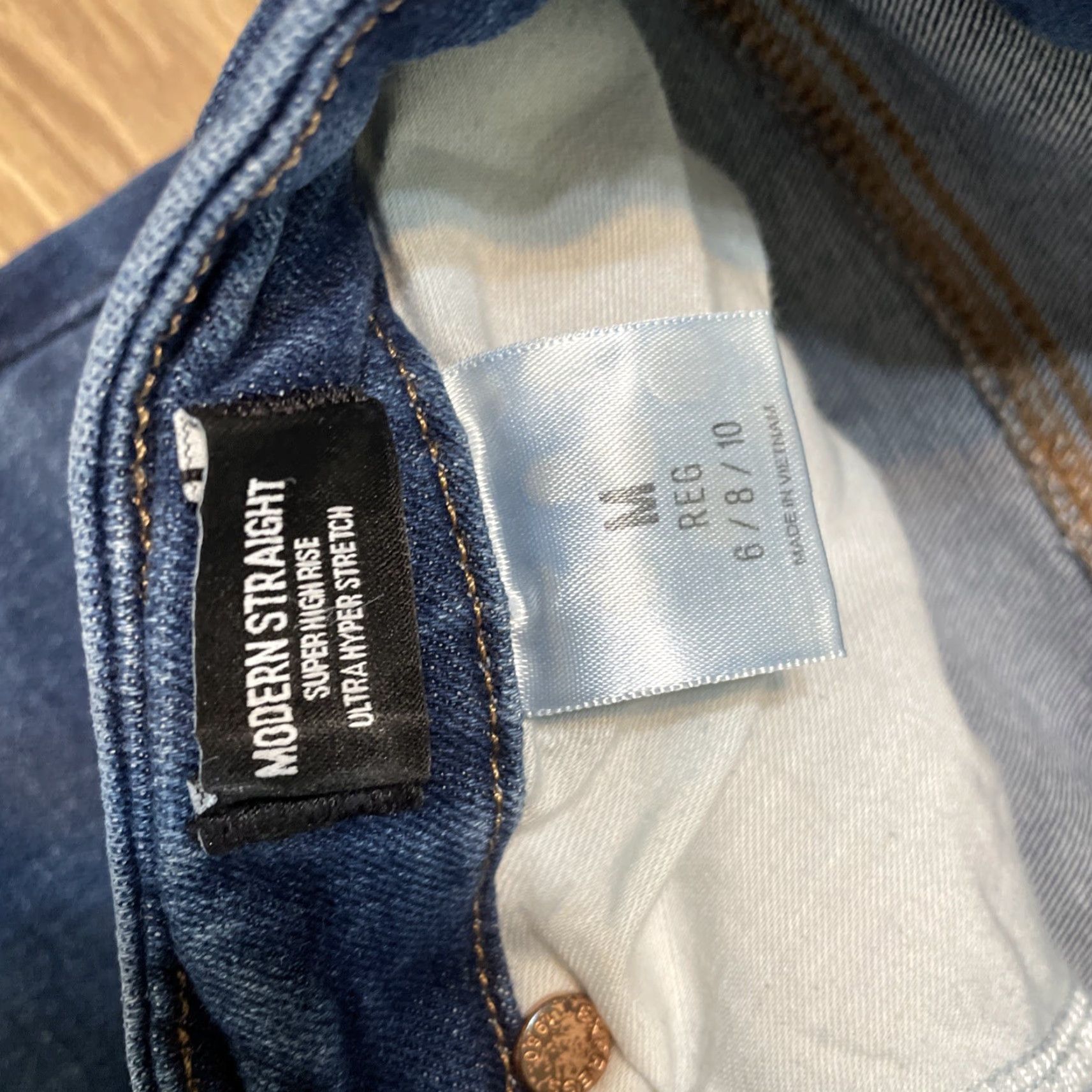 Express EXPRESS Women's Modern Straight Super High Rise Ultra Hyper Stretch Jeans Size Medium Blue Size 32" / US 10 / IT 46 - 2 Thumbnail