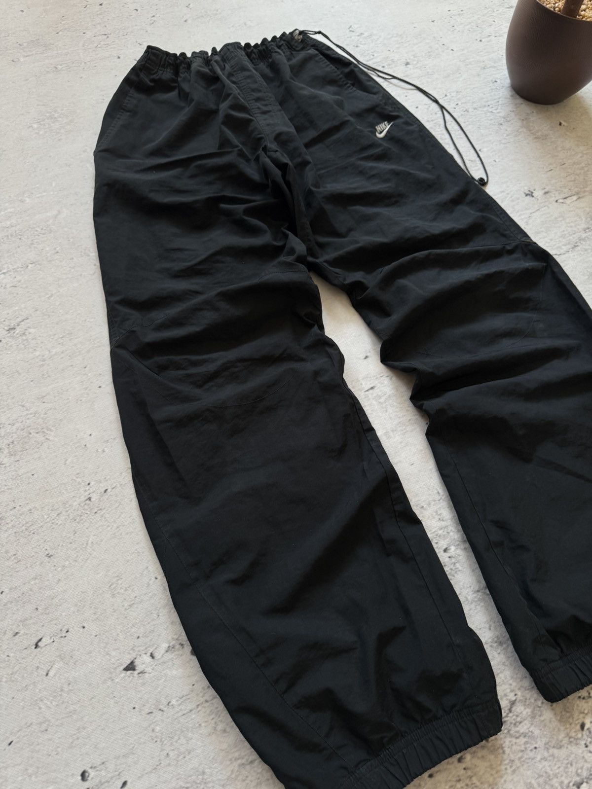 Nike × Vintage NIKE NYLON VINTAGE Y2K OVERSIZE BAGGY FIT PANTS SWEATPANTS Size US 34 / EU 50 - 3 Thumbnail
