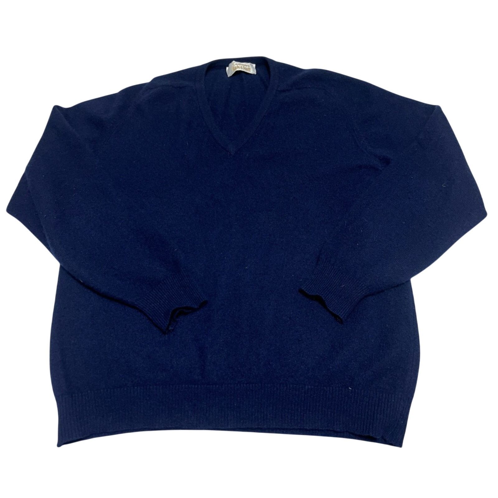 Lyle & Scott VINTAGE LYLE & SCOTT 100% Cashmere V-neck Sweater SCOTLAND Size US XL / EU 56 / 4 - 1 Thumbnail