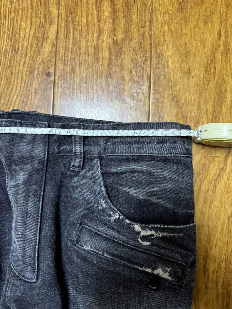 Balmain Balmain Distressed Denim Jeans Size 31-2508 Size US 31 - 7 Thumbnail
