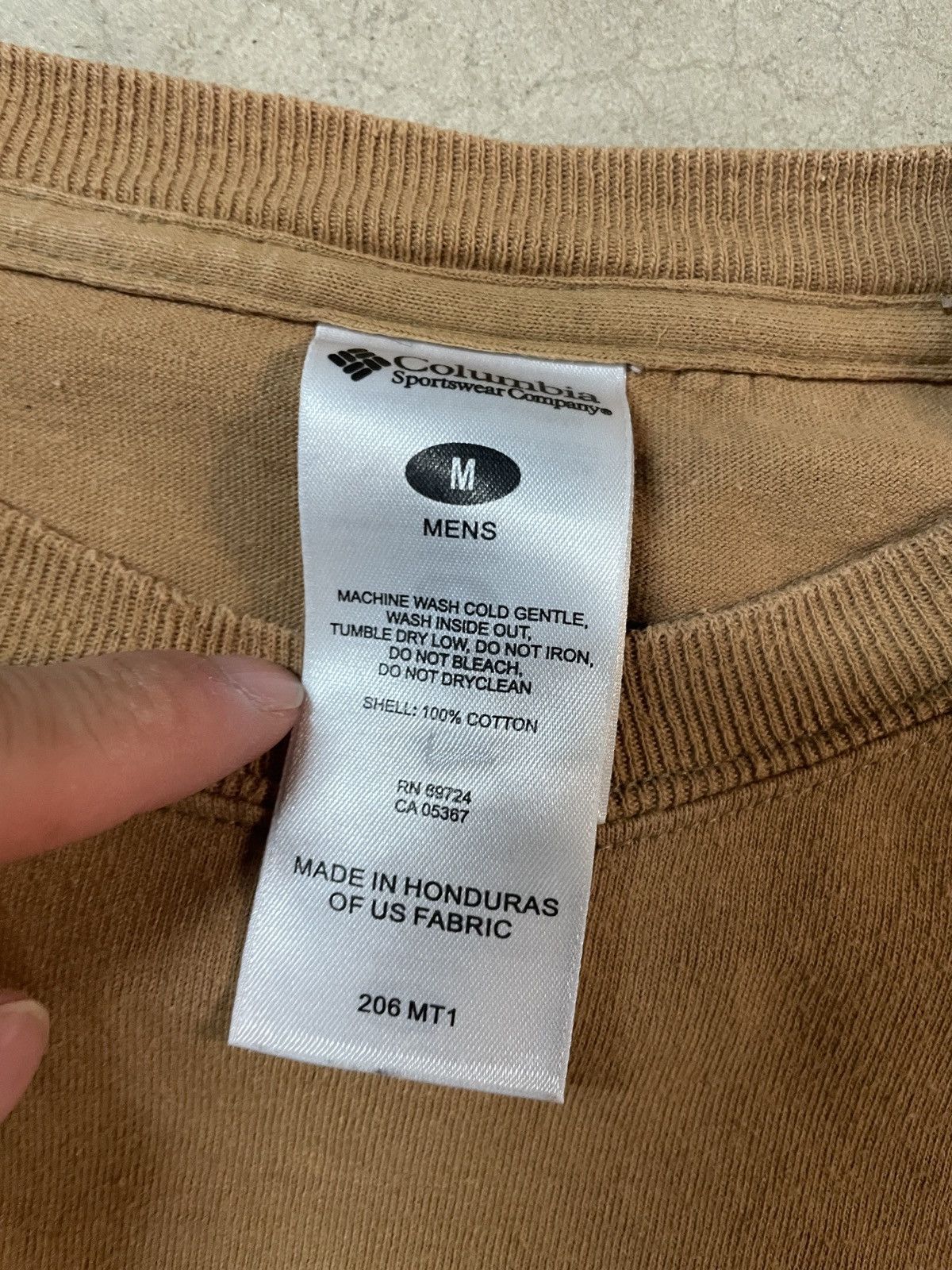 Columbia Vintage 00’s Columbia Goose Graphic Tee Tan Size Med Size US M / EU 48-50 / 2 - 4 Thumbnail