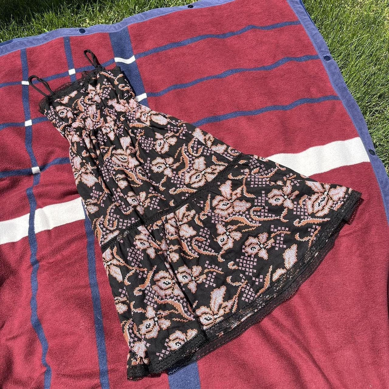 Anthropologie Anthropologie Embroidered Maxi Dress black pink embroidered Size S / US 4 / IT 40 - 2 Thumbnail