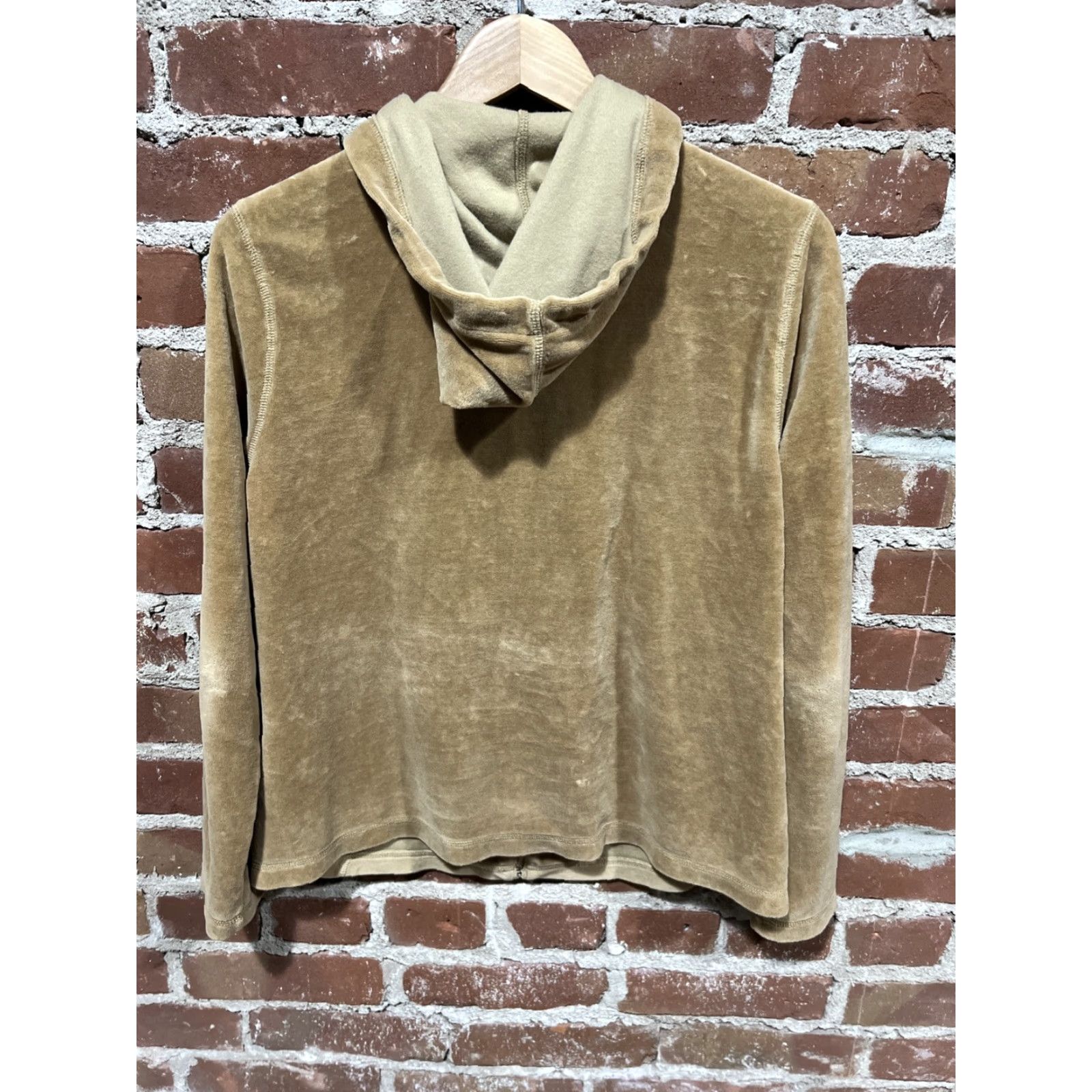 Vintage VINTAGE Chico’s Zenergy Tan Beige Zip Front Hooded Velour Jacket Shirt Womens Medium Rhinestone 80% Cotton 20% Polyester Short Sleeve? Size M / US 6-8 / IT 42-44 - 4 Thumbnail