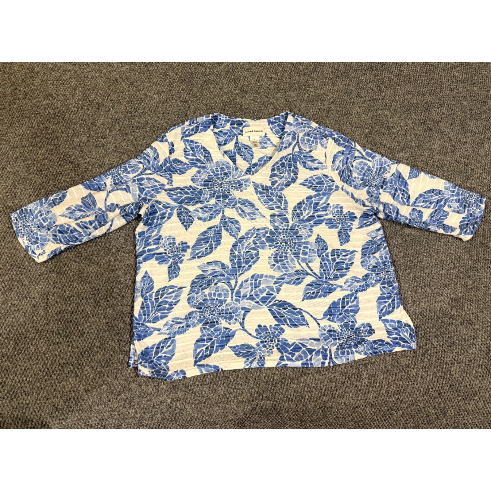 Vintage Alfred Dunner Blouse Womens M Blue White Floral Long Sleeve Lightweight Casual Size M / US 6-8 / IT 42-44 - 2 Thumbnail