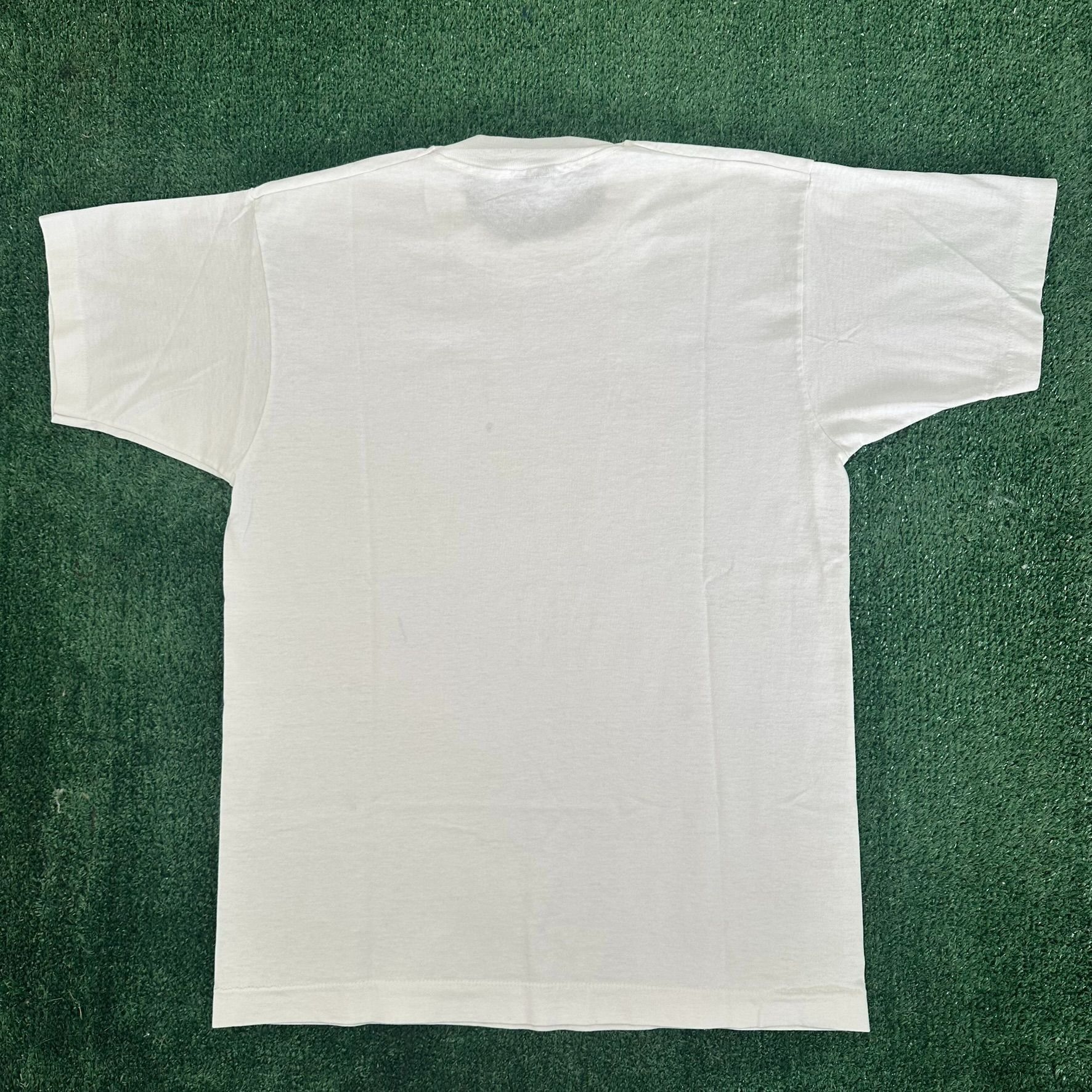 Fruit Of The Loom Vintage 90s Puerto Rico T-Shirt Cute Butterfly Nature Tee Size US M / EU 48-50 / 2 - 6 Thumbnail
