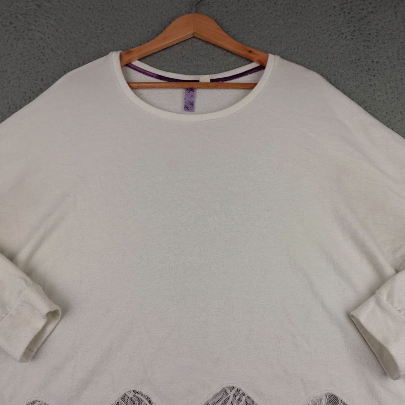 Vintage Alya Sweatshirt Womens L White Lace Trim Pullover Round Neck Knit Lightweight All Seasons Casual Womens Size L / US 10 / IT 46 - 5 Thumbnail