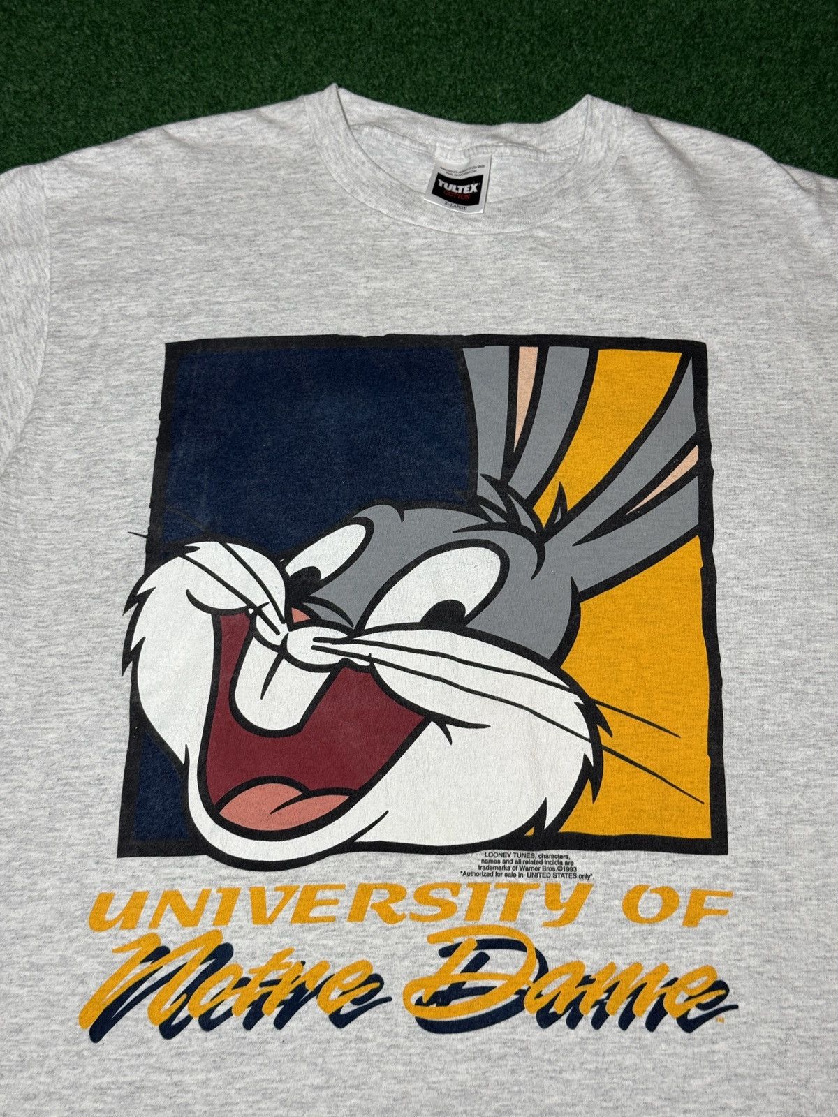 Tultex University Notre Dame Bugs Bunny Looney Tunes XL 90s T Shirt Size US XL / EU 56 / 4 - 2 Thumbnail
