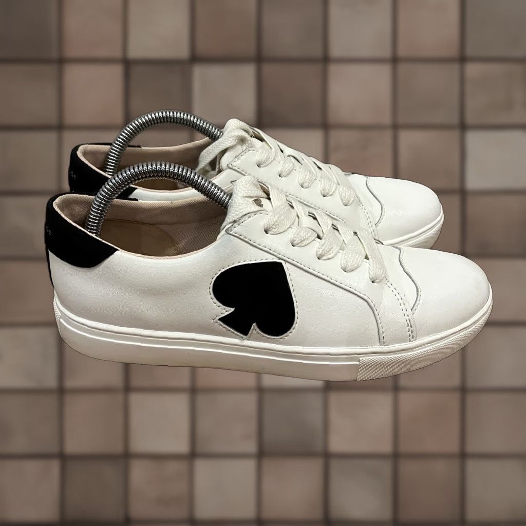 Vintage KATE SPADE FEZ White Leather Sneaker Women US 8.5B Spade Black Accent Casual Workwear Travel Sneakers Size US 8.5 / IT 38.5 - 1 Thumbnail