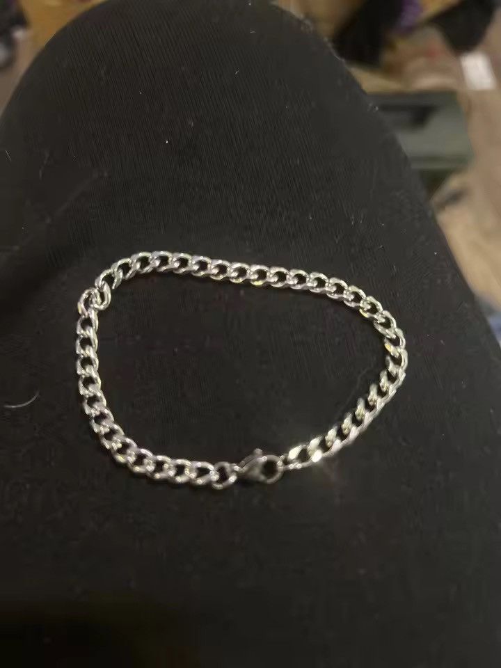 Japanese Brand 5 mm Cuban Link Bracelet - 18 cm Stainless Steel Curb Chain Size ONE SIZE - 2 Thumbnail
