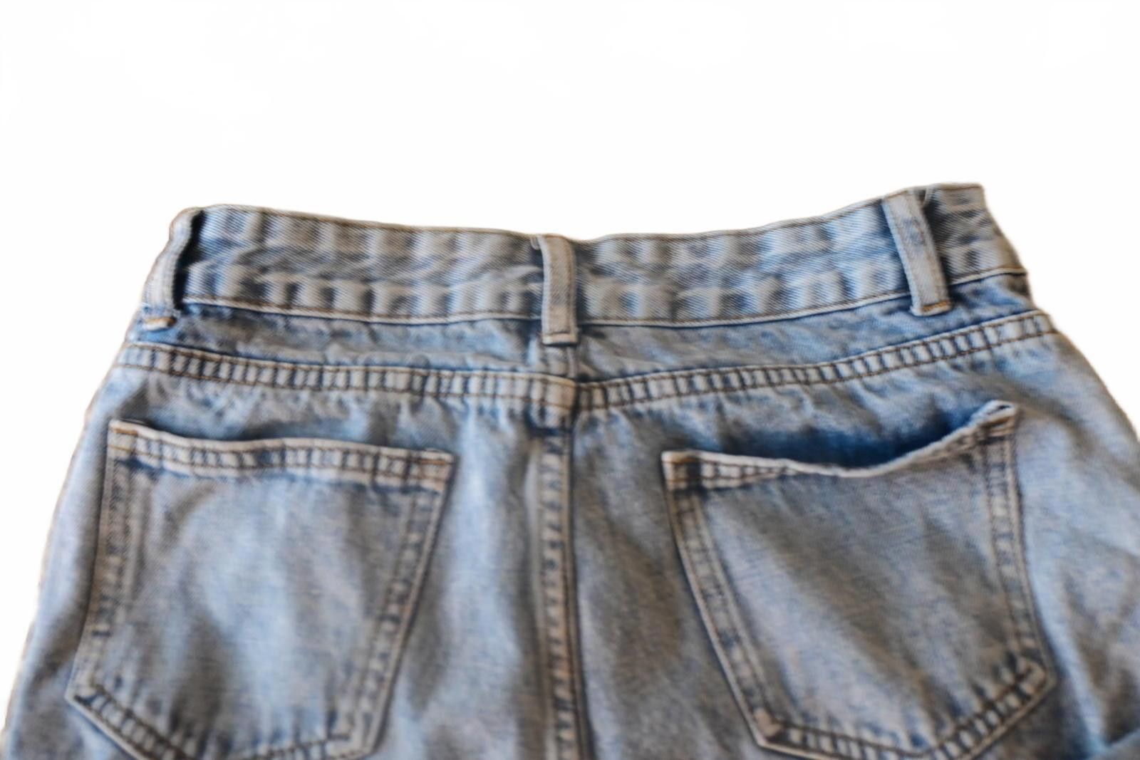 The Unbranded Brand SHEIN Classic Light Blue Denim Shorts with Rolled Hem MEDIUM Size 30" / US 8 / IT 44 - 6 Thumbnail