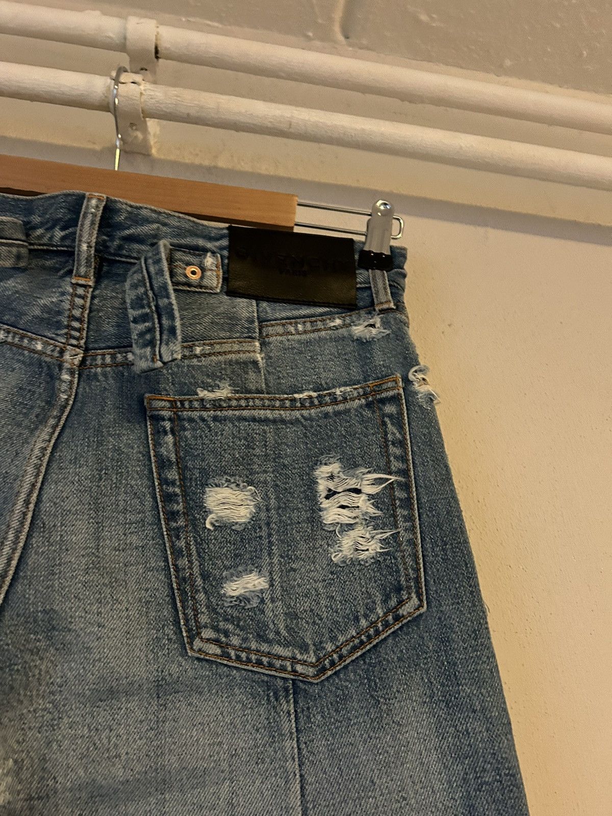 Givenchy Baggy Distressed Cropped Denim Jeans - Size 28 Size US 28 / EU 44 - 10 Thumbnail
