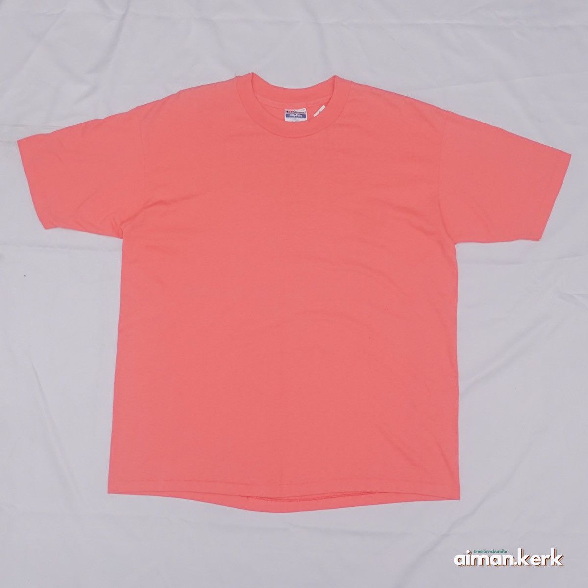 Vintage [XL] 1990s Plain pink vintage t-shirt Size US XL / EU 56 / 4 - 1 Thumbnail