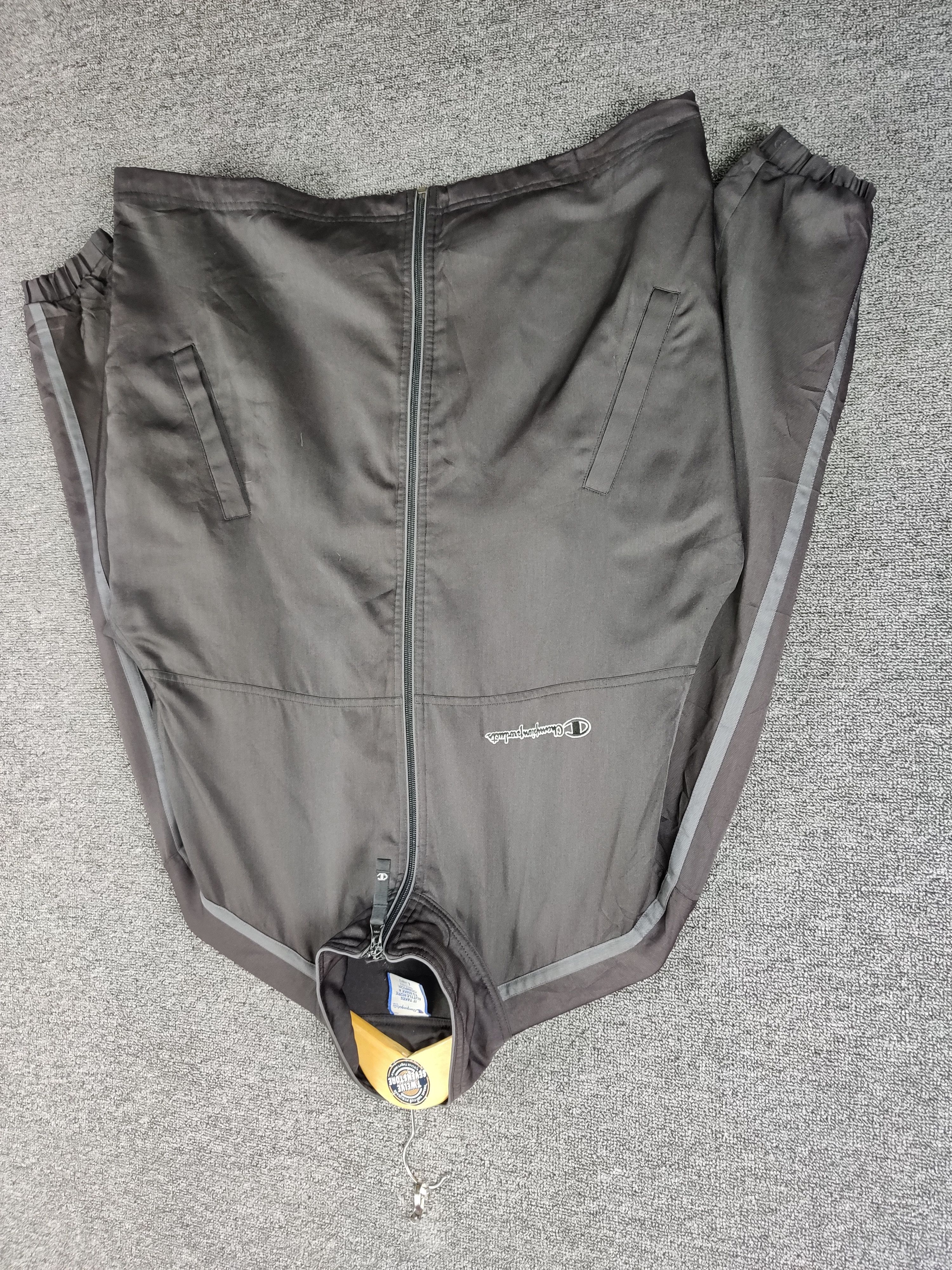 Champion × Vintage Japanese Brand Champion Windbreaker Zipper Jacket Size US L / EU 52-54 / 3 - 6 Thumbnail