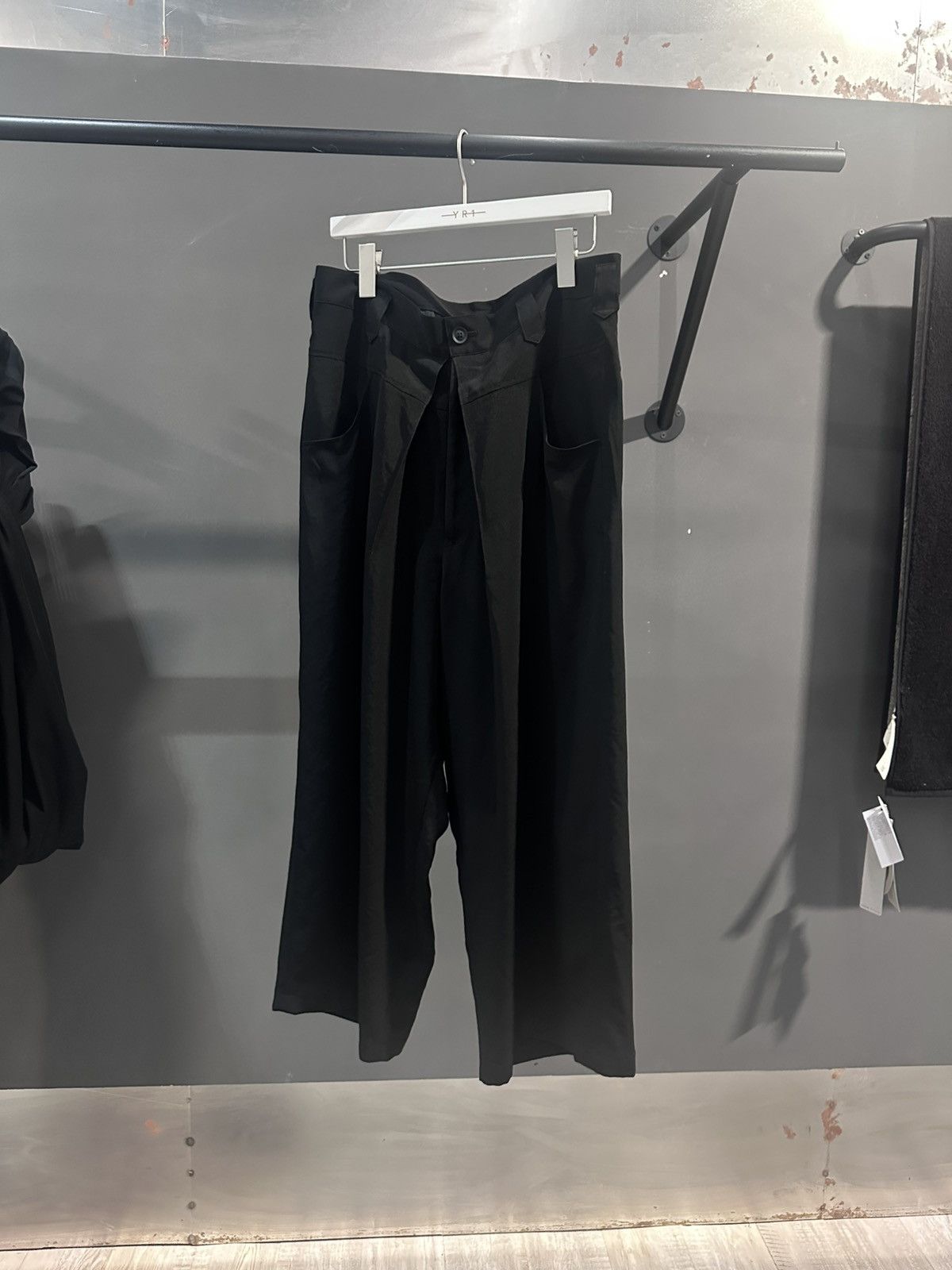 Yohji Yamamoto Yohji yamamoto Center Tucked pants Size US 33 - 1 Thumbnail
