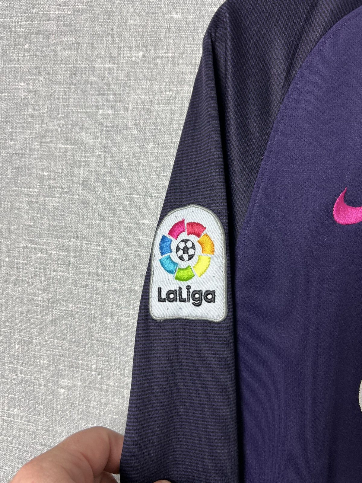 Nike #9 Suarez Barcelona Nike 2016/17 Away Long Sleeve Jersey Size US S / EU 44-46 / 1 - 9 Thumbnail