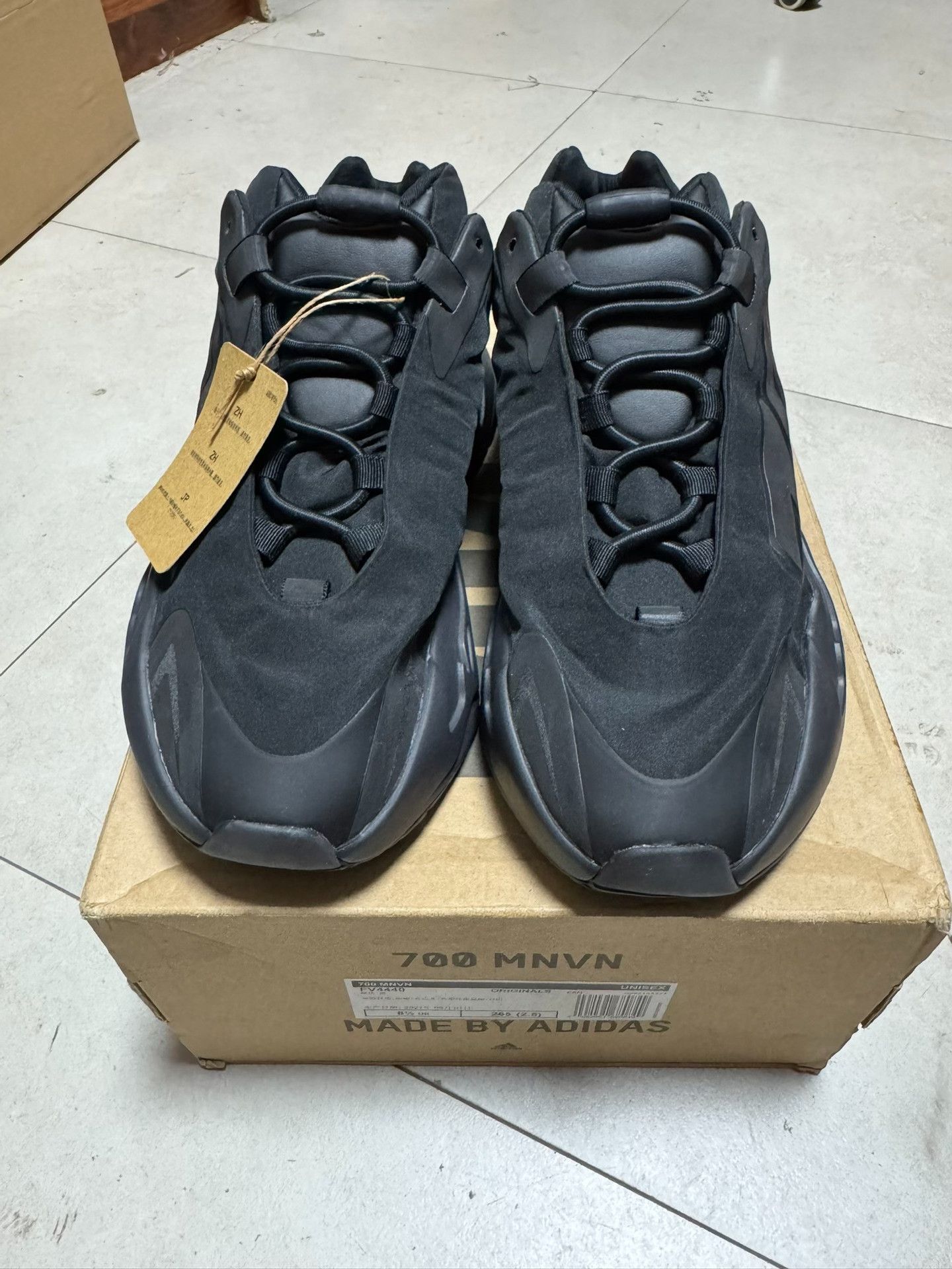 Adidas Adidas YEEZY700 Black Lowtop Sneakers 42 Men Size US 9 / EU 42 - 1 Thumbnail