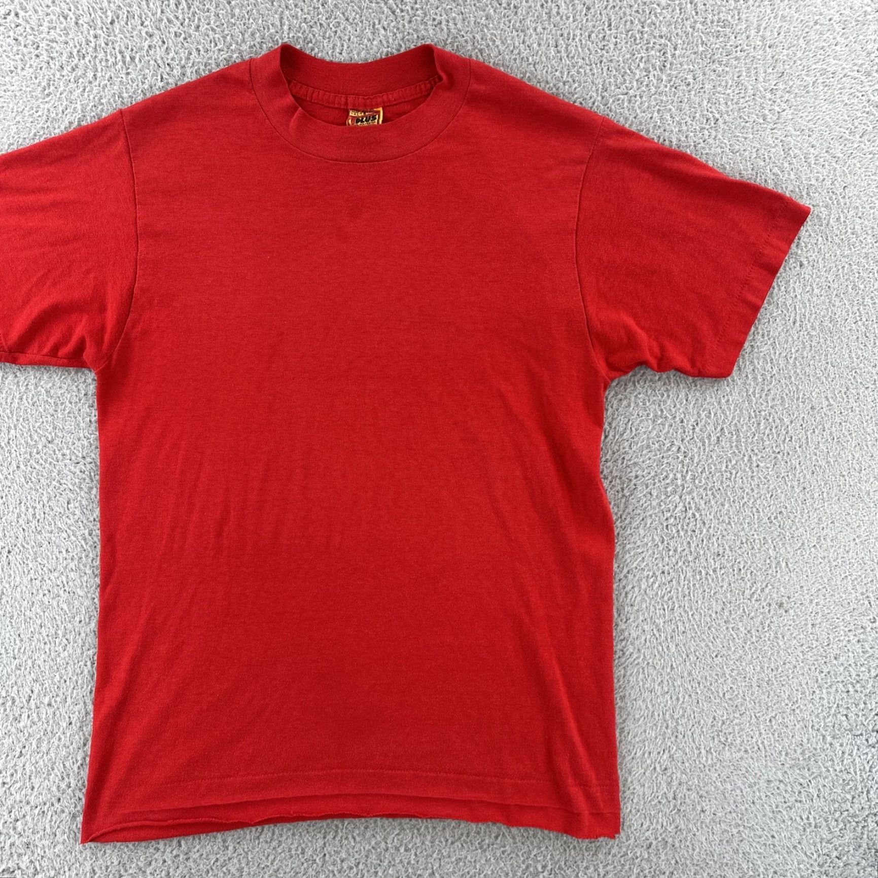 Vintage VINTAGE T Plus Mens L Red Short Sleeve Crew Neck Shirt USA 80s Single Stitch Womens? Size US L / EU 52-54 / 3 - 3 Thumbnail
