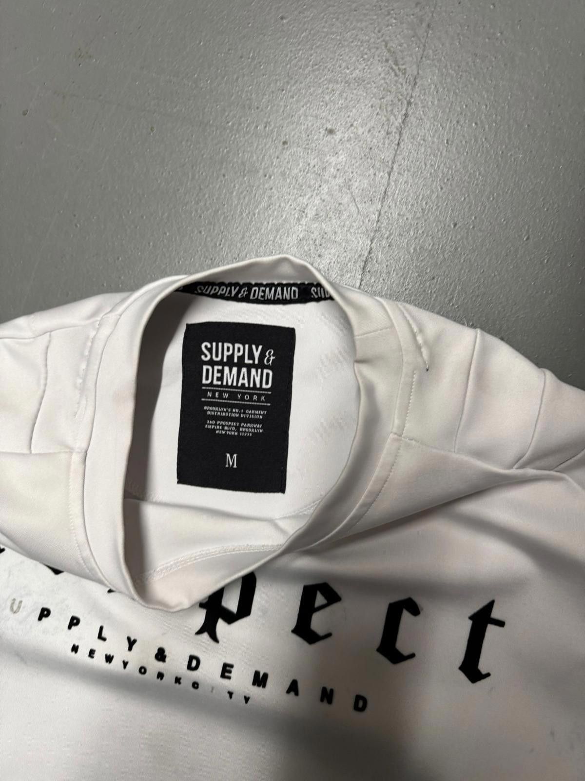 Supply & Demand Supply & Demand 'Respect' Graphic T-Shirt - Floral Design Size US M / EU 48-50 / 2 - 4 Thumbnail
