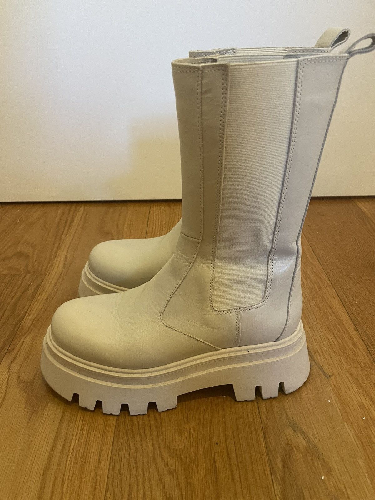 ALOHAS Alohas All Rounder Ivory Boots 37 Size US 7 / IT 37 - 7 Thumbnail