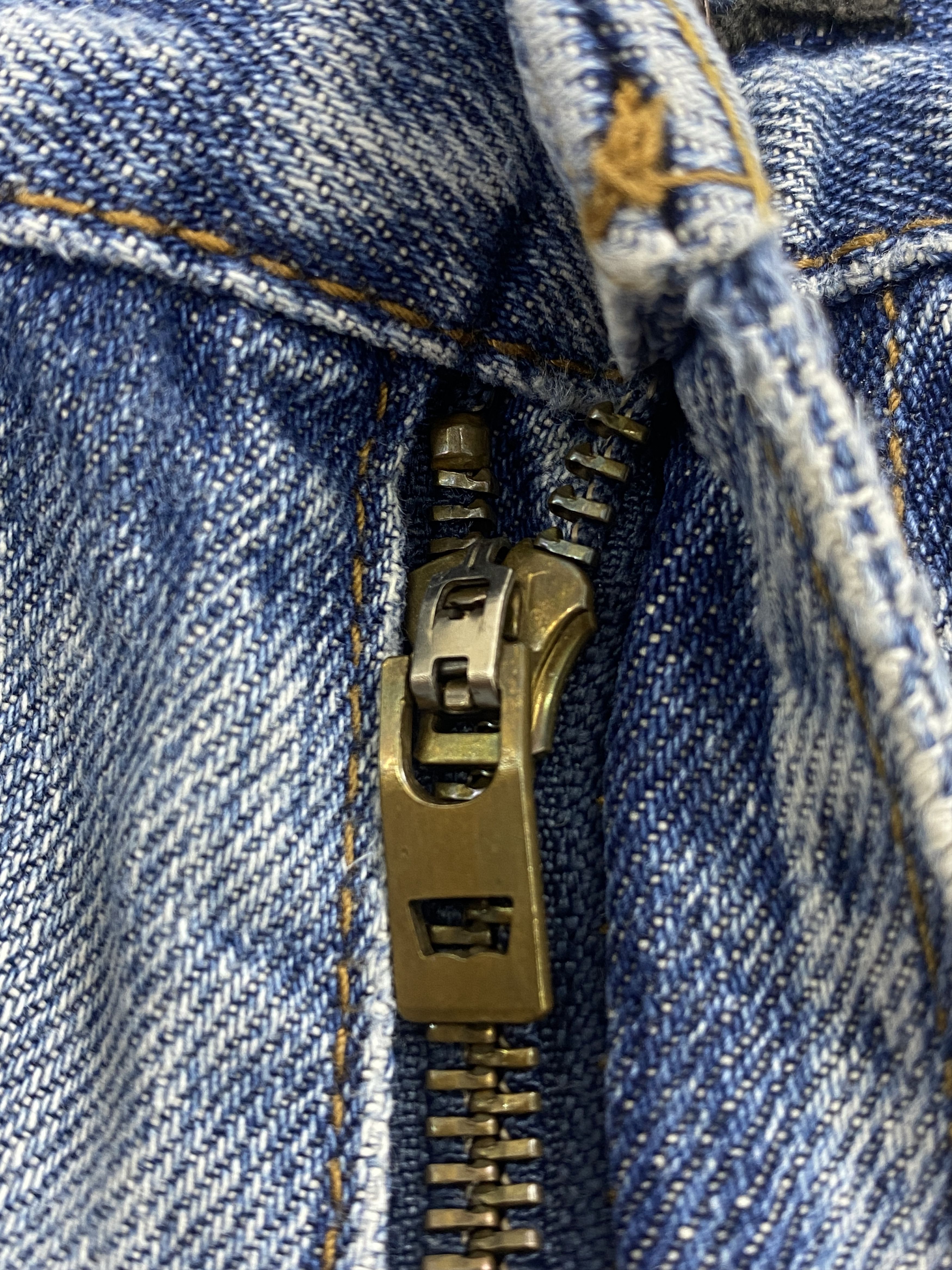 Levi's × Vintage Vintage Levis 569 Light Washed Denim Jeans Size US 34 / EU 50 - 11 Thumbnail