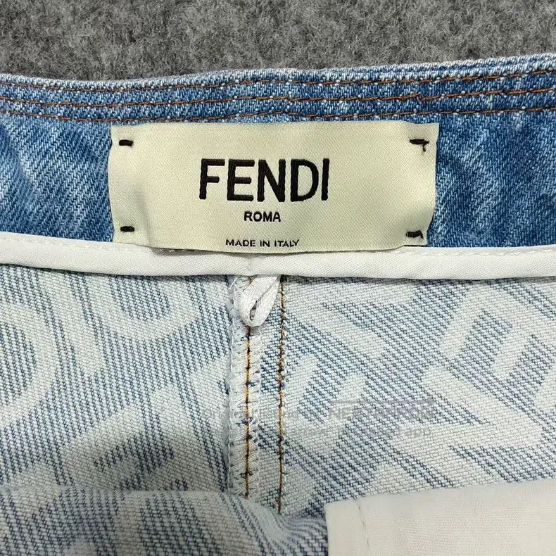 Fendi Fendi Blue Double Ribbon Faded Effect Work Denim Shorts Size 42" / US 20 - 3 Thumbnail