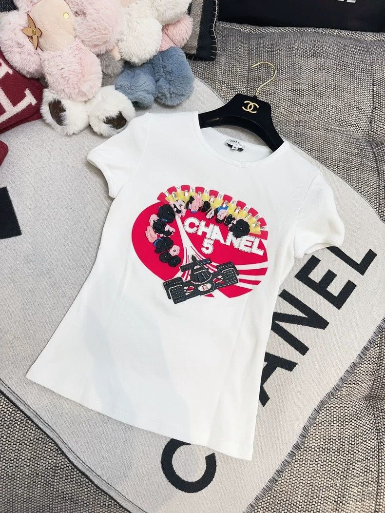 Chanel Chanel 23C Beaded Flower Short Sleeve T-shirt Size M / US 6-8 / IT 42-44 - 7 Thumbnail